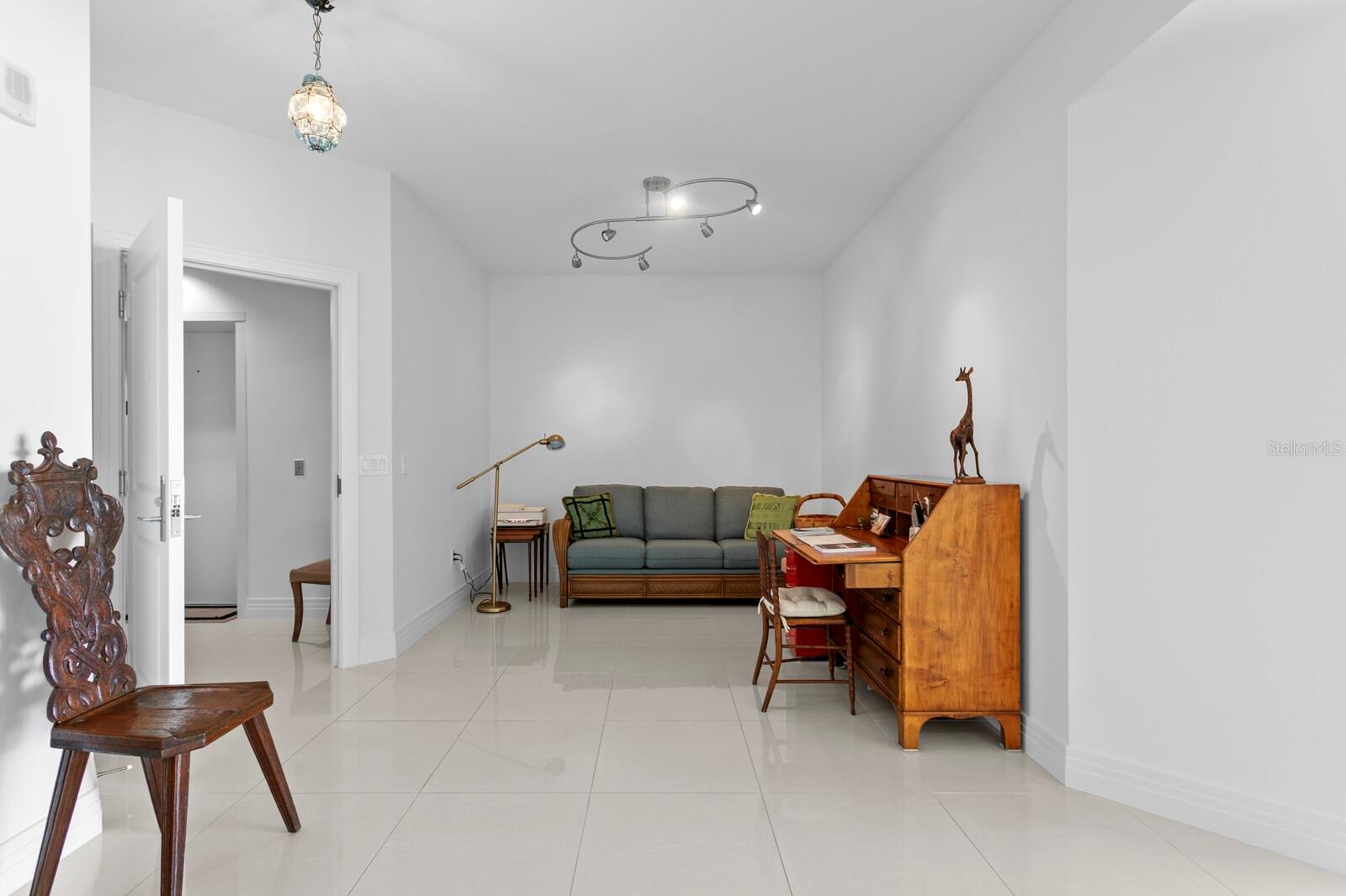 1325 SNELL ISLE BLVD NE #811, ST PETERSBURG, FL, 33704