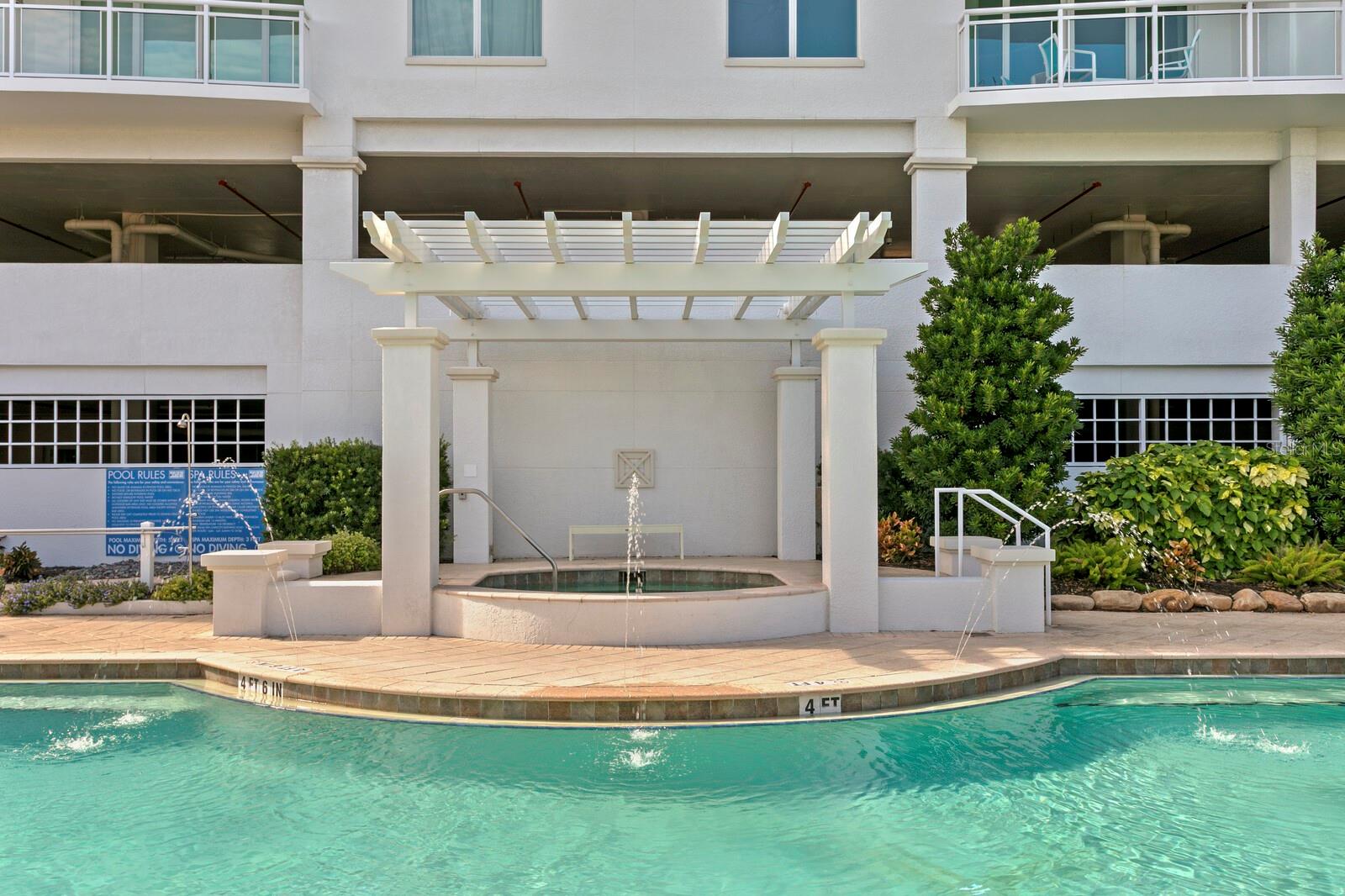 1325 SNELL ISLE BLVD NE #811, ST PETERSBURG, FL, 33704