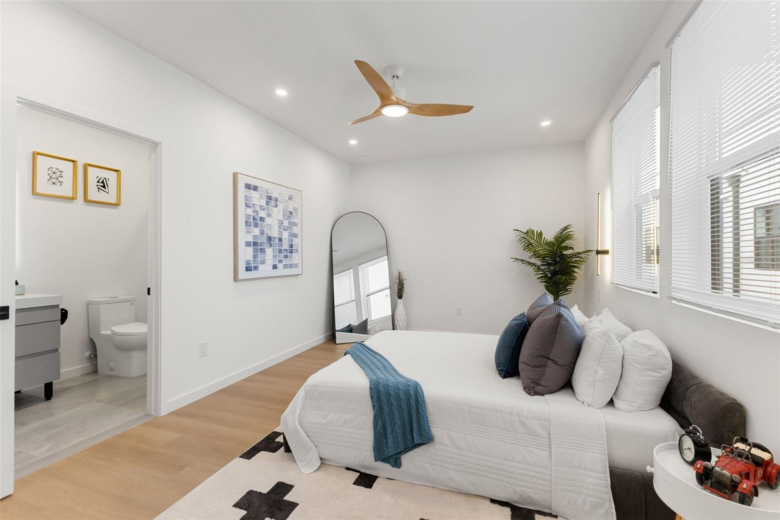 2108 4TH ST S, ST PETERSBURG, FL, 33705