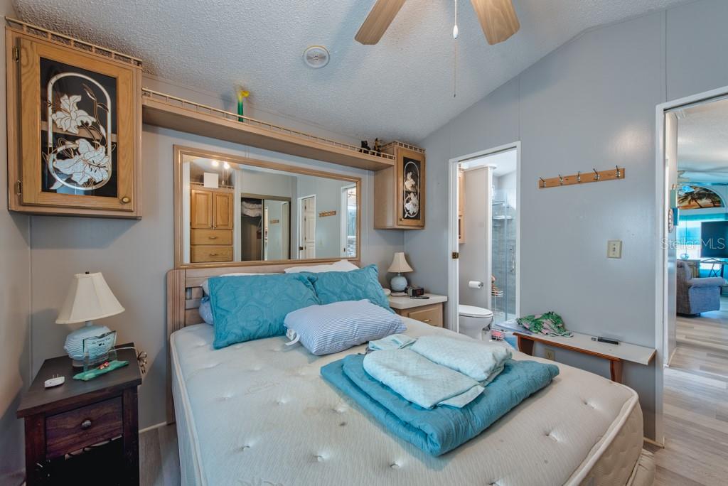 TB8449790 Property Photo