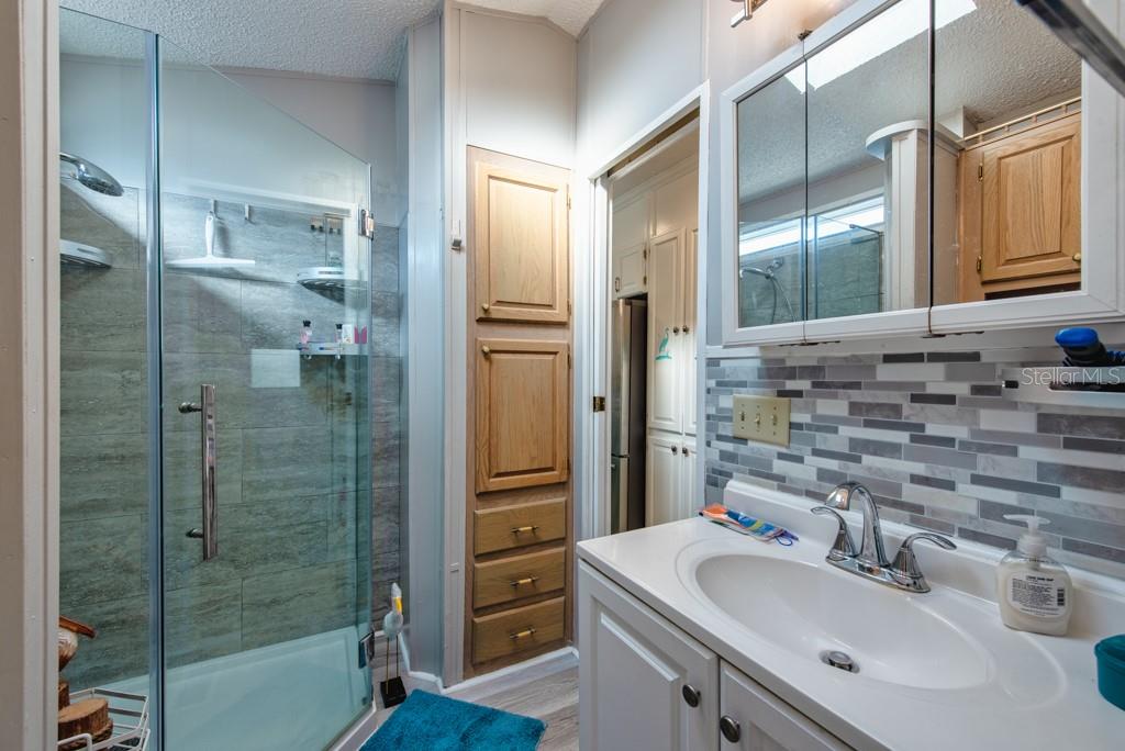 TB8449790 Property Photo