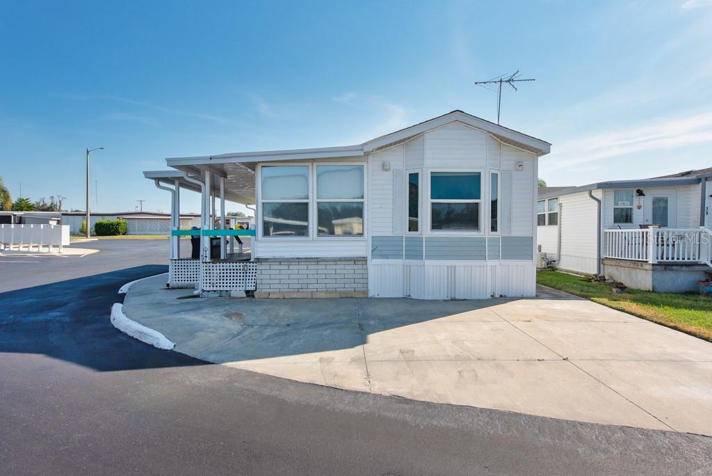 TB8449790 Property Photo