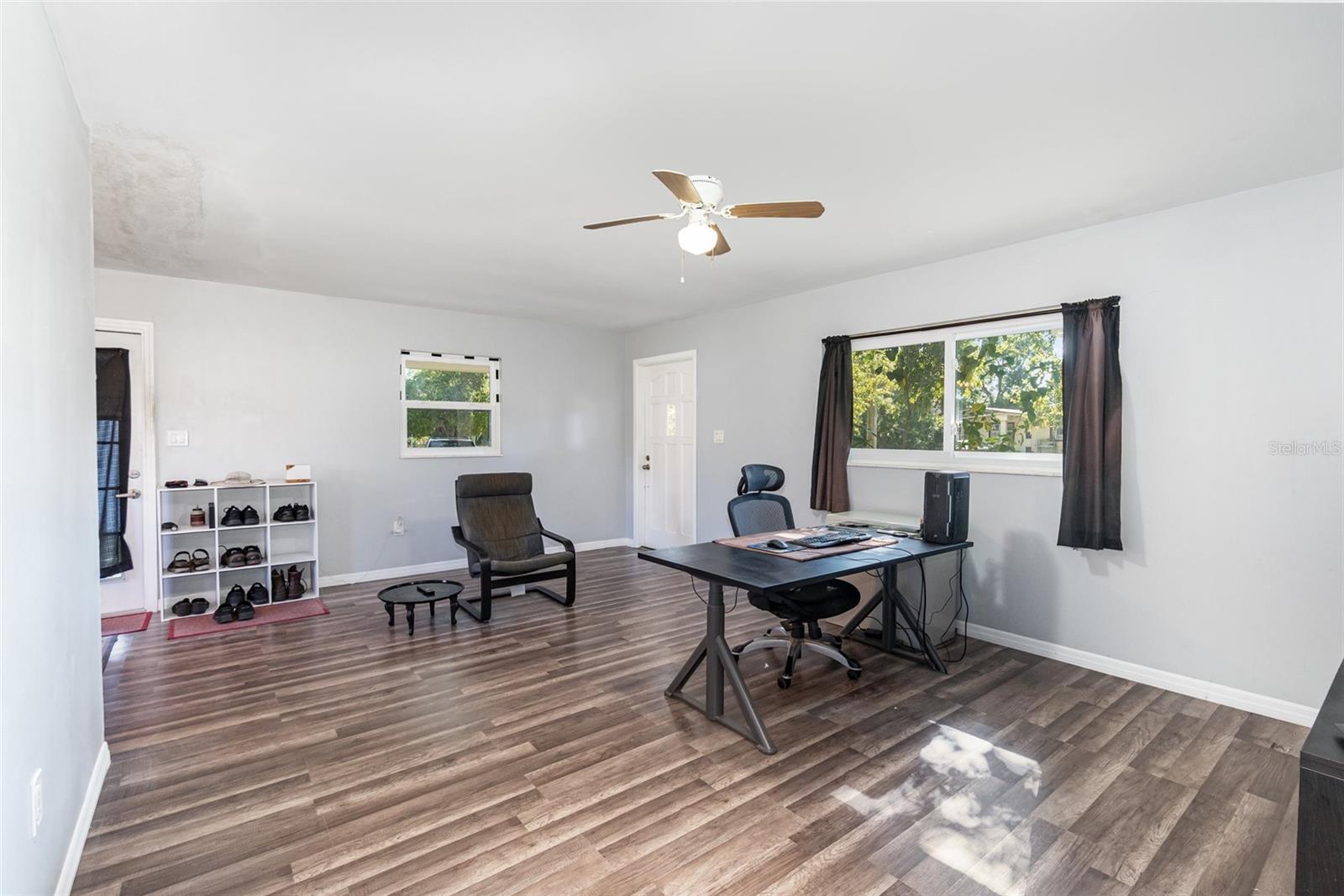 27 E SANDPIPER ST, APOPKA, FL, 32712