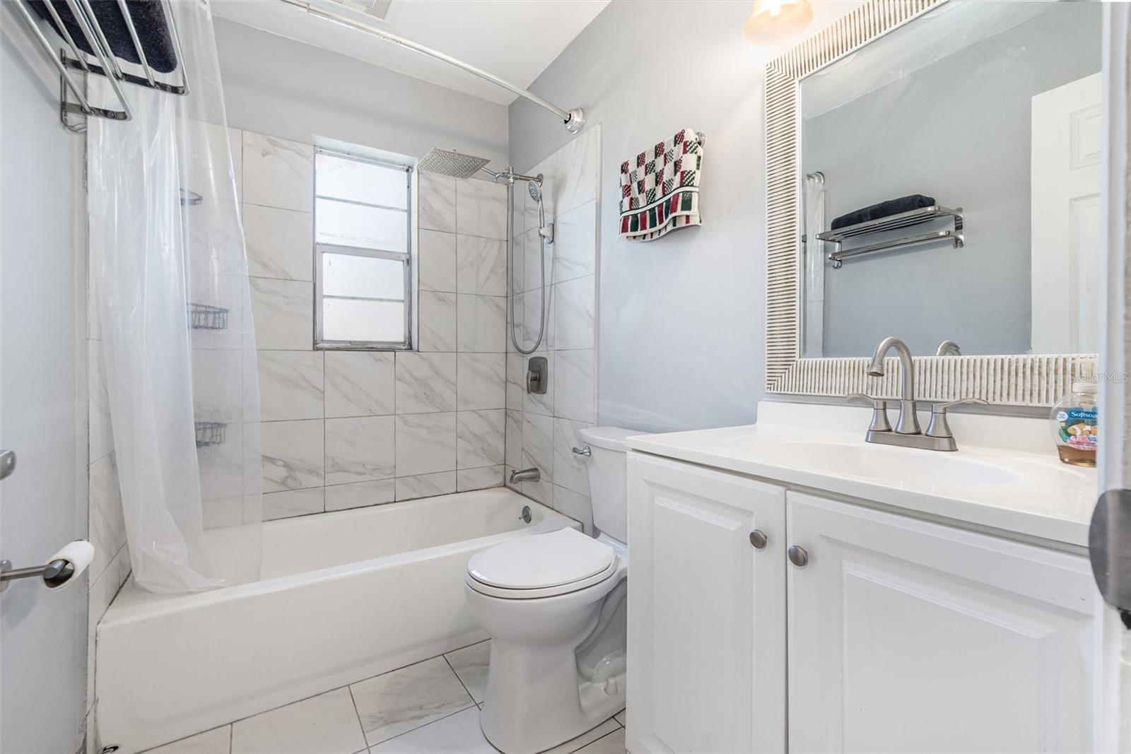 27 E SANDPIPER ST, APOPKA, FL, 32712