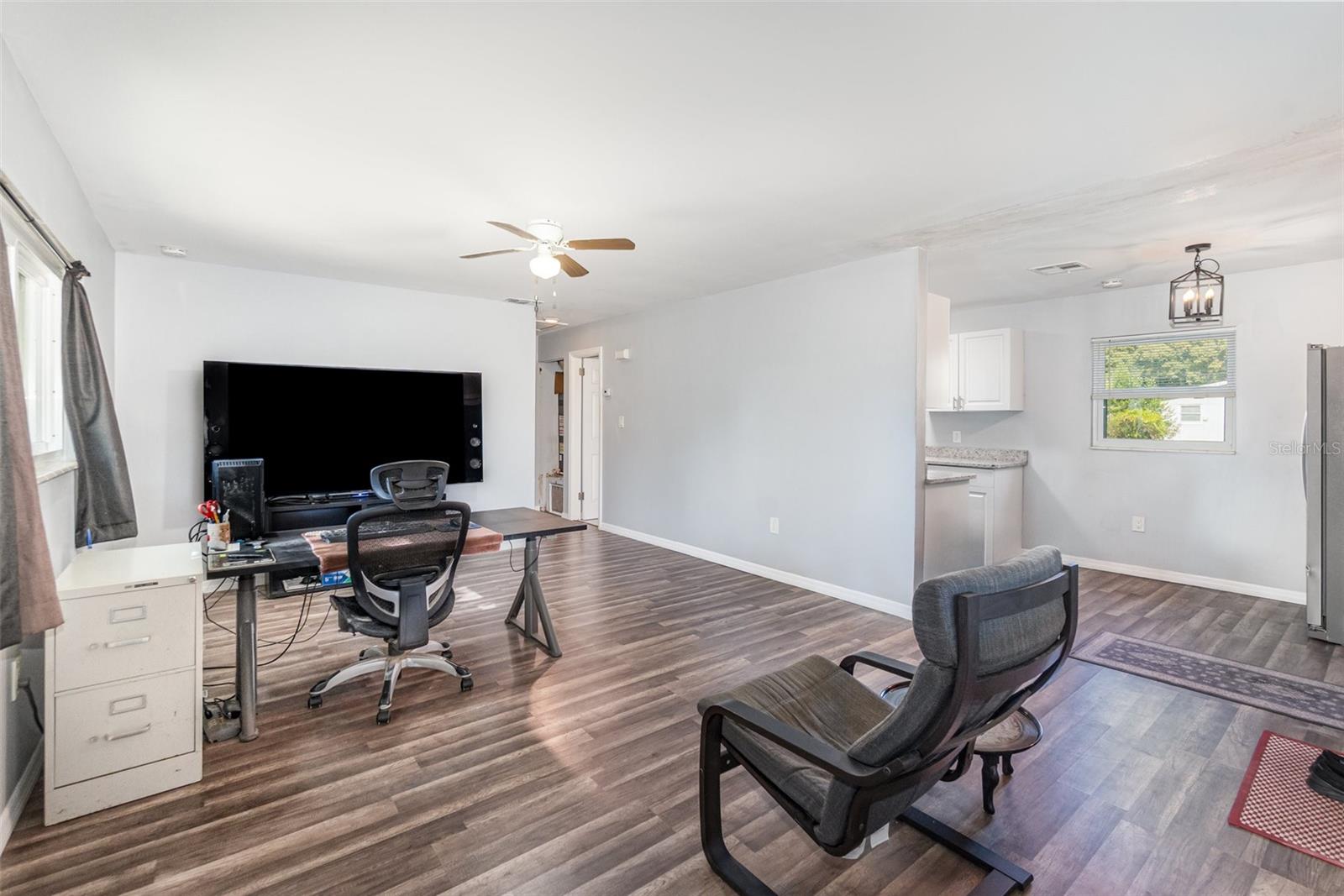 27 E SANDPIPER ST, APOPKA, FL, 32712