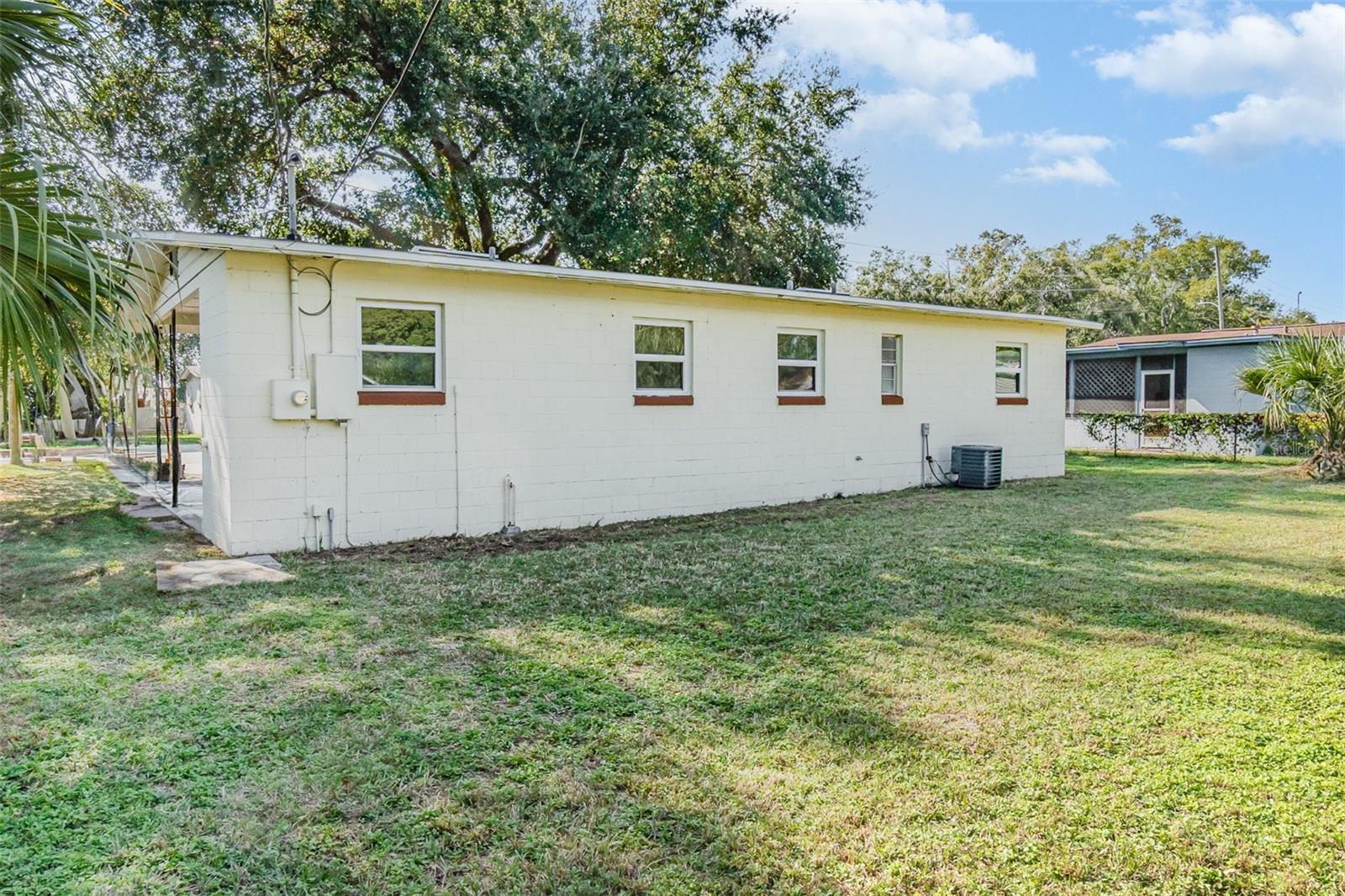 27 E SANDPIPER ST, APOPKA, FL, 32712