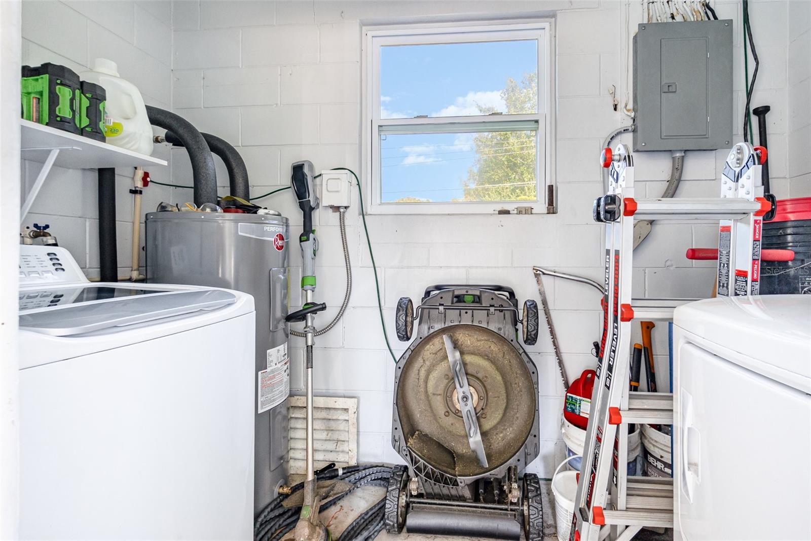 27 E SANDPIPER ST, APOPKA, FL, 32712