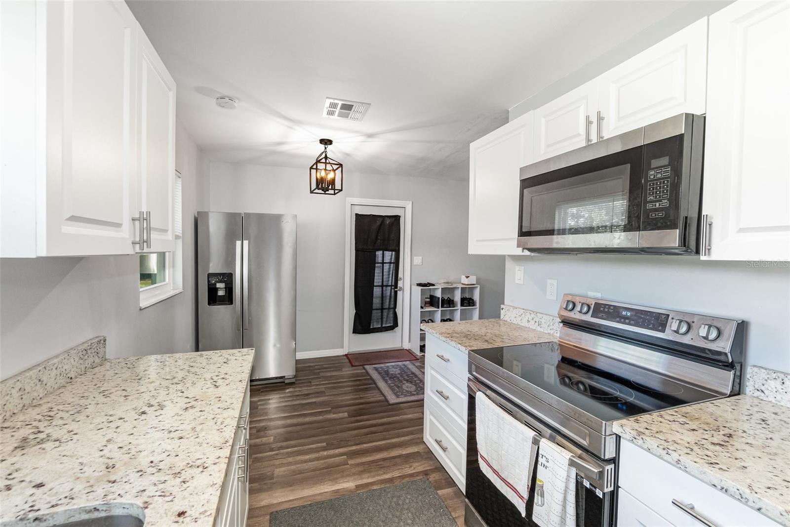 27 E SANDPIPER ST, APOPKA, FL, 32712