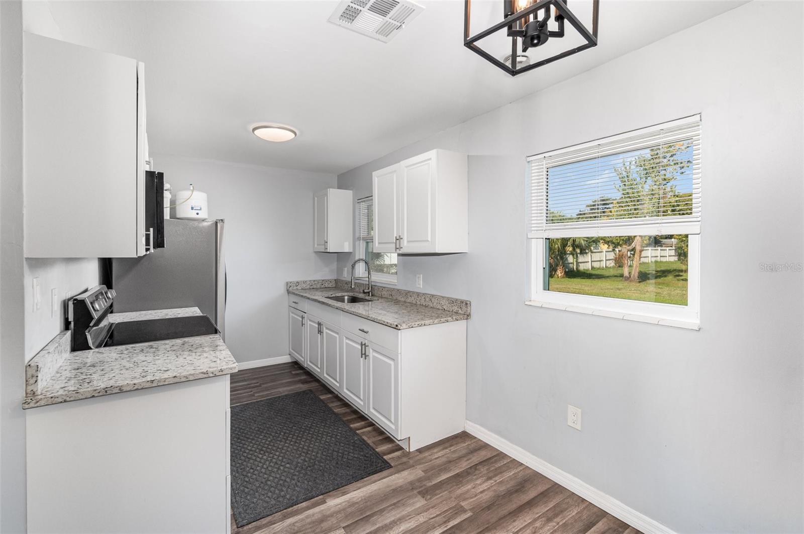 27 E SANDPIPER ST, APOPKA, FL, 32712