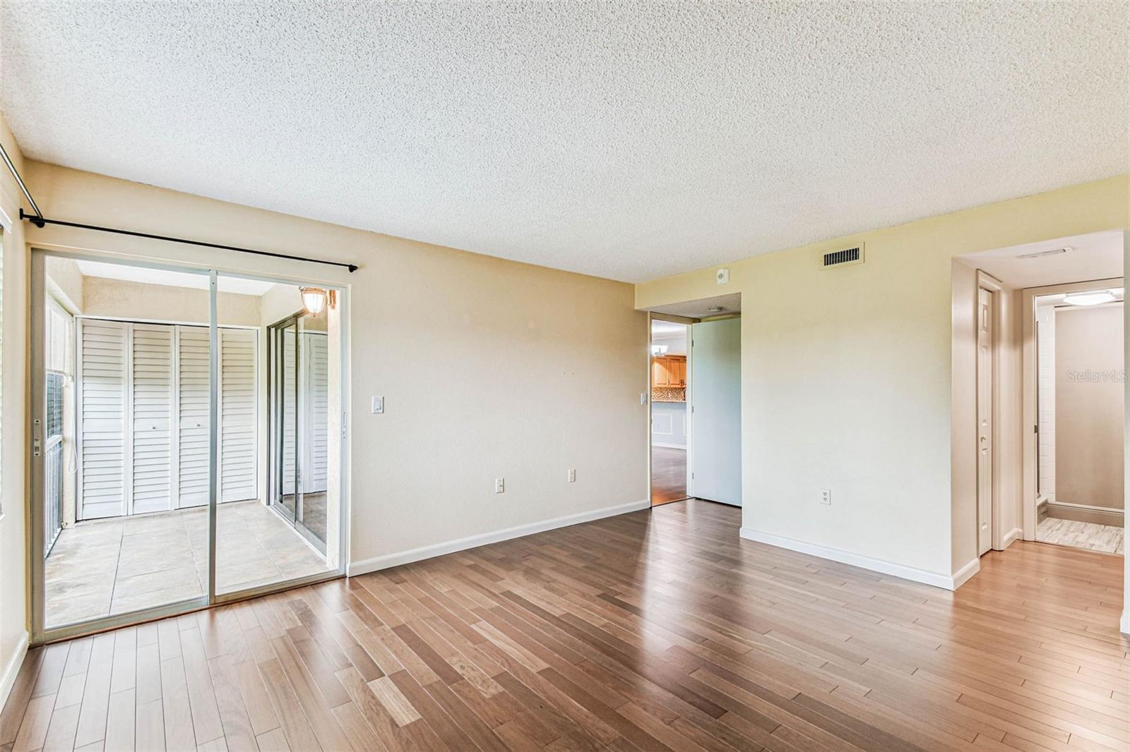 204 MARY DR, OLDSMAR, FL, 34677