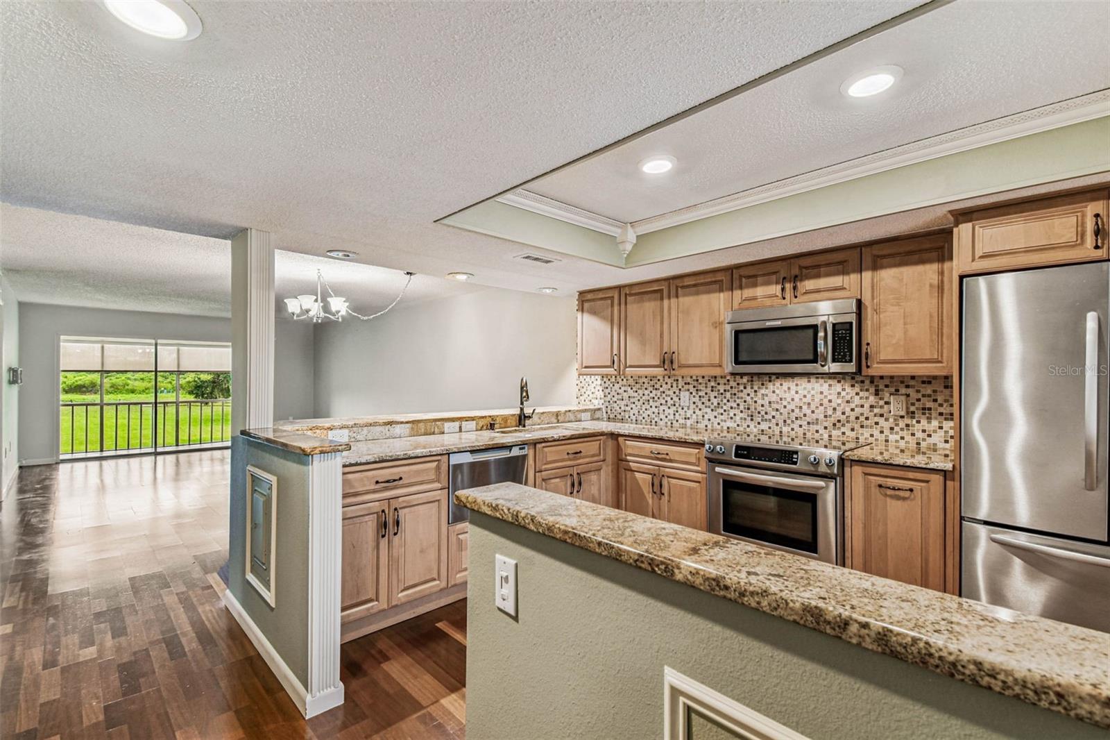 204 MARY DR, OLDSMAR, FL, 34677