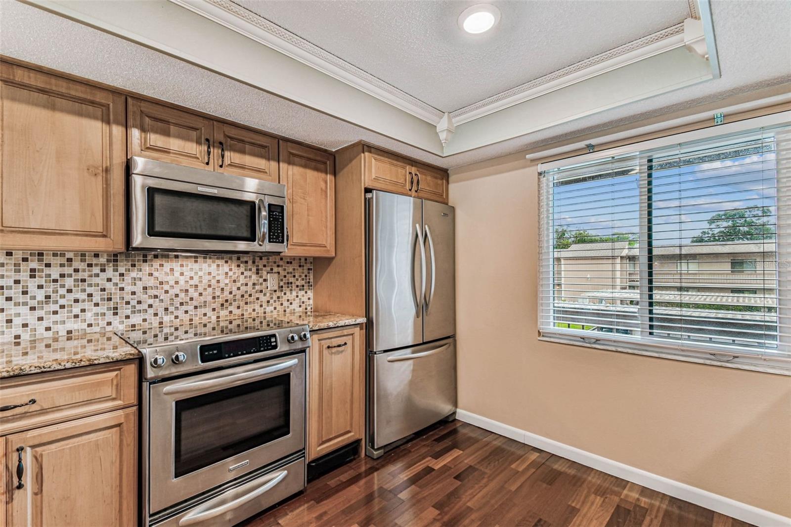 204 MARY DR, OLDSMAR, FL, 34677