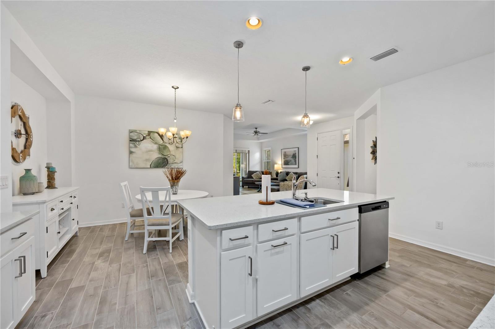 6081 AMBERLY DR, BRADENTON, FL, 34208