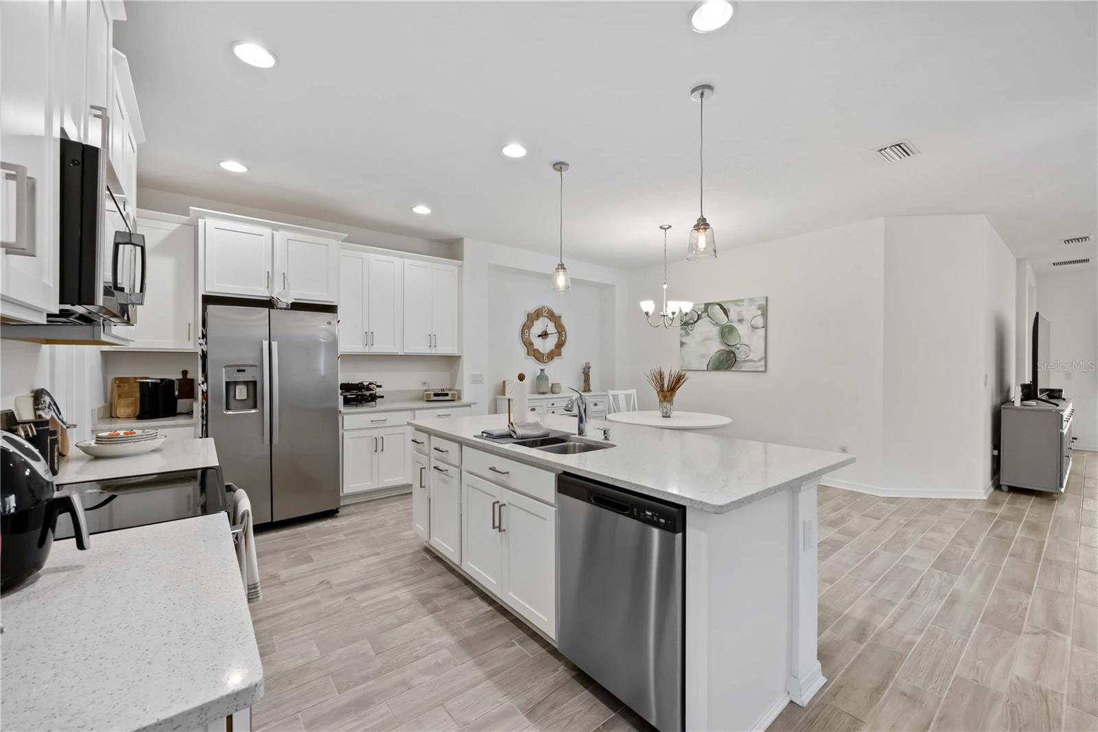 6081 AMBERLY DR, BRADENTON, FL, 34208