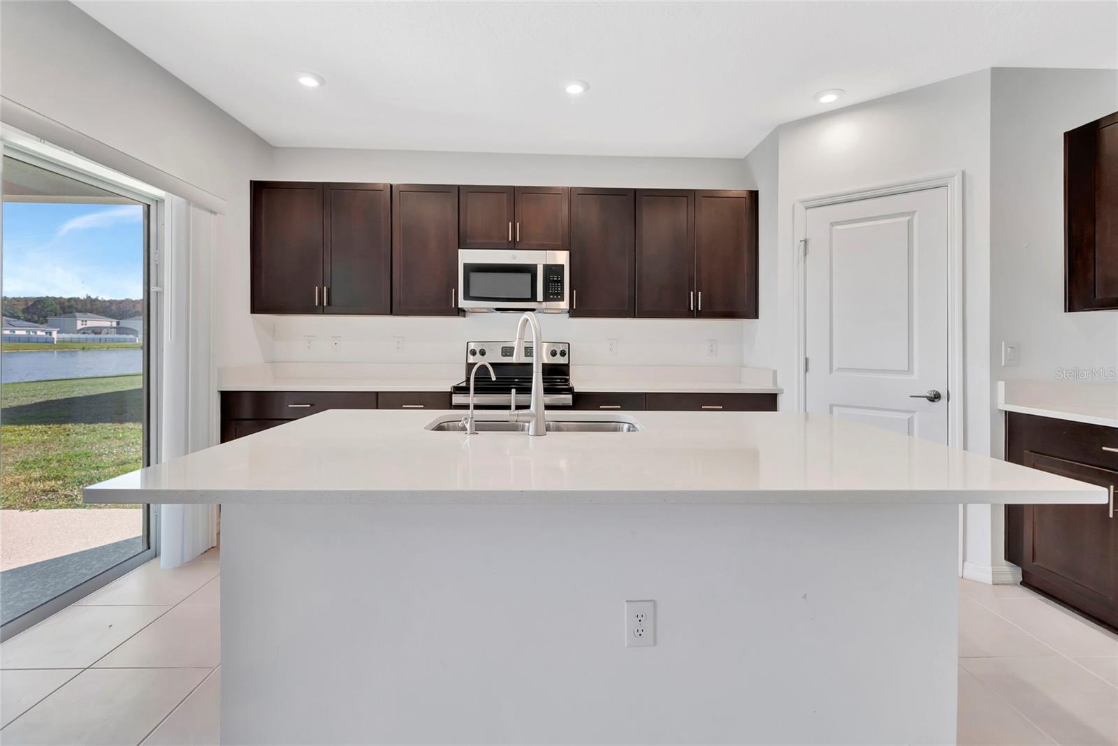 221 AQUAMARINE LN, KISSIMMEE, FL, 34758