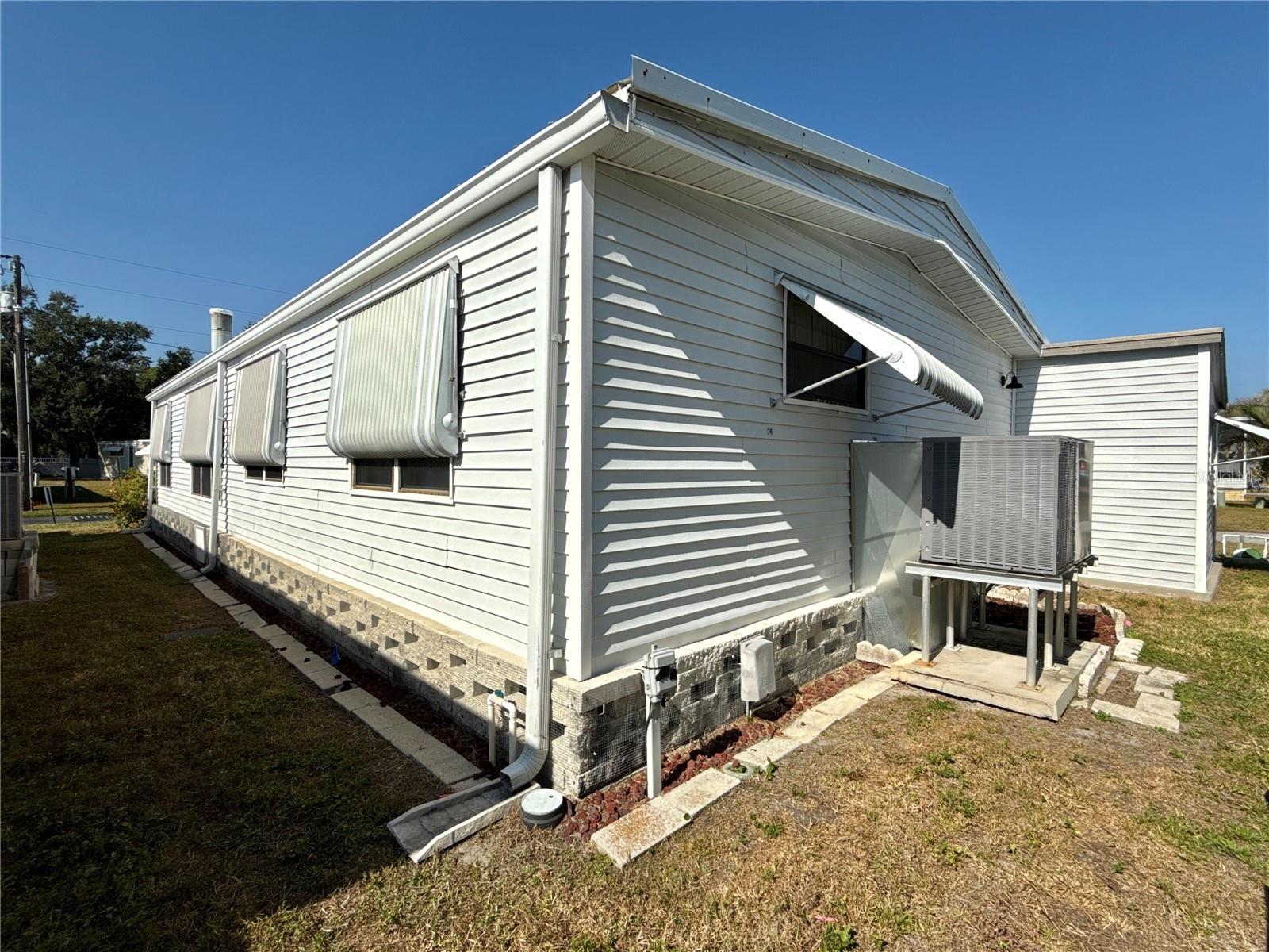 6821 AMERICANA DR NE #106, ST PETERSBURG, FL, 33702