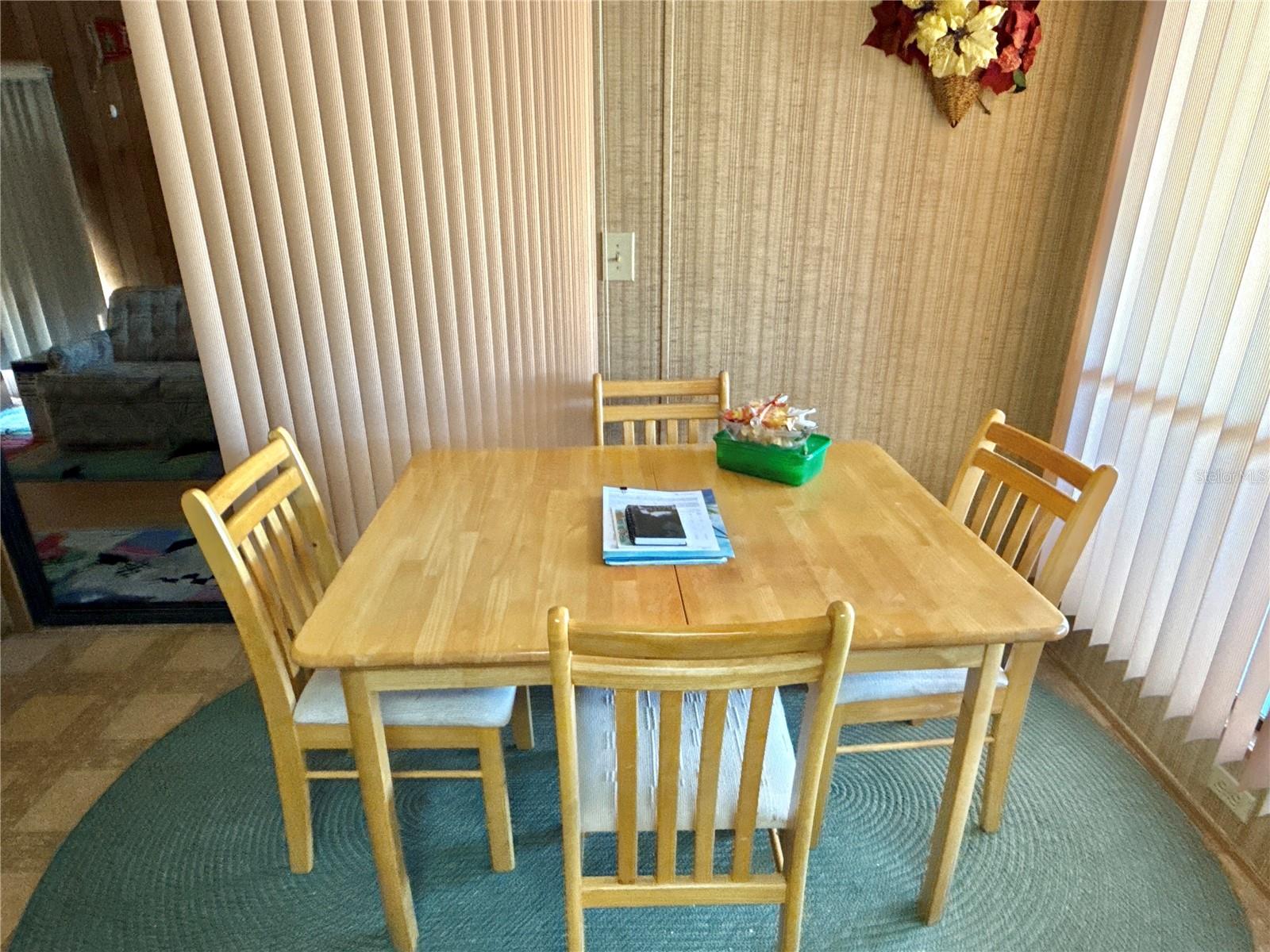 6821 AMERICANA DR NE #106, ST PETERSBURG, FL, 33702