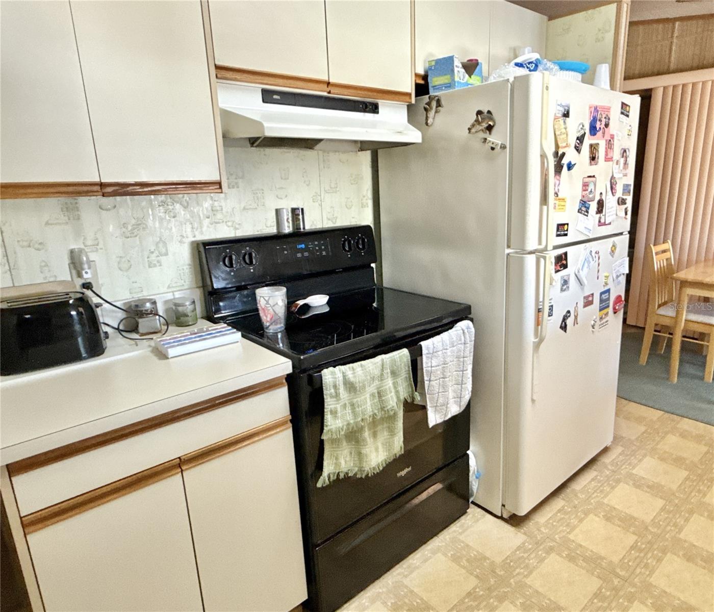 6821 AMERICANA DR NE #106, ST PETERSBURG, FL, 33702