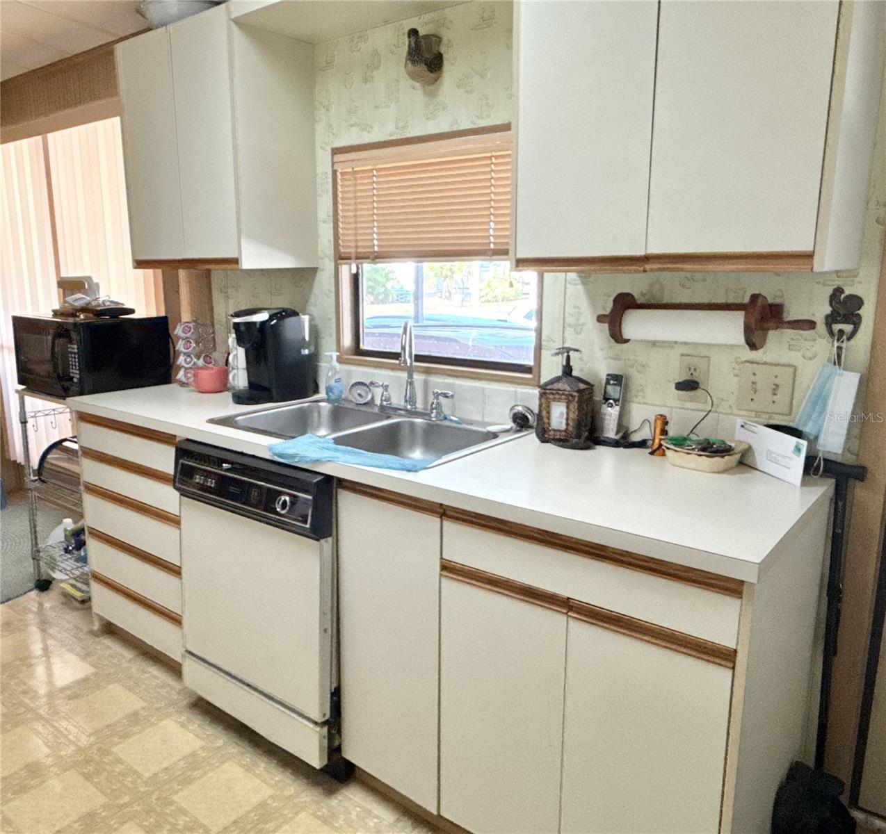 6821 AMERICANA DR NE #106, ST PETERSBURG, FL, 33702