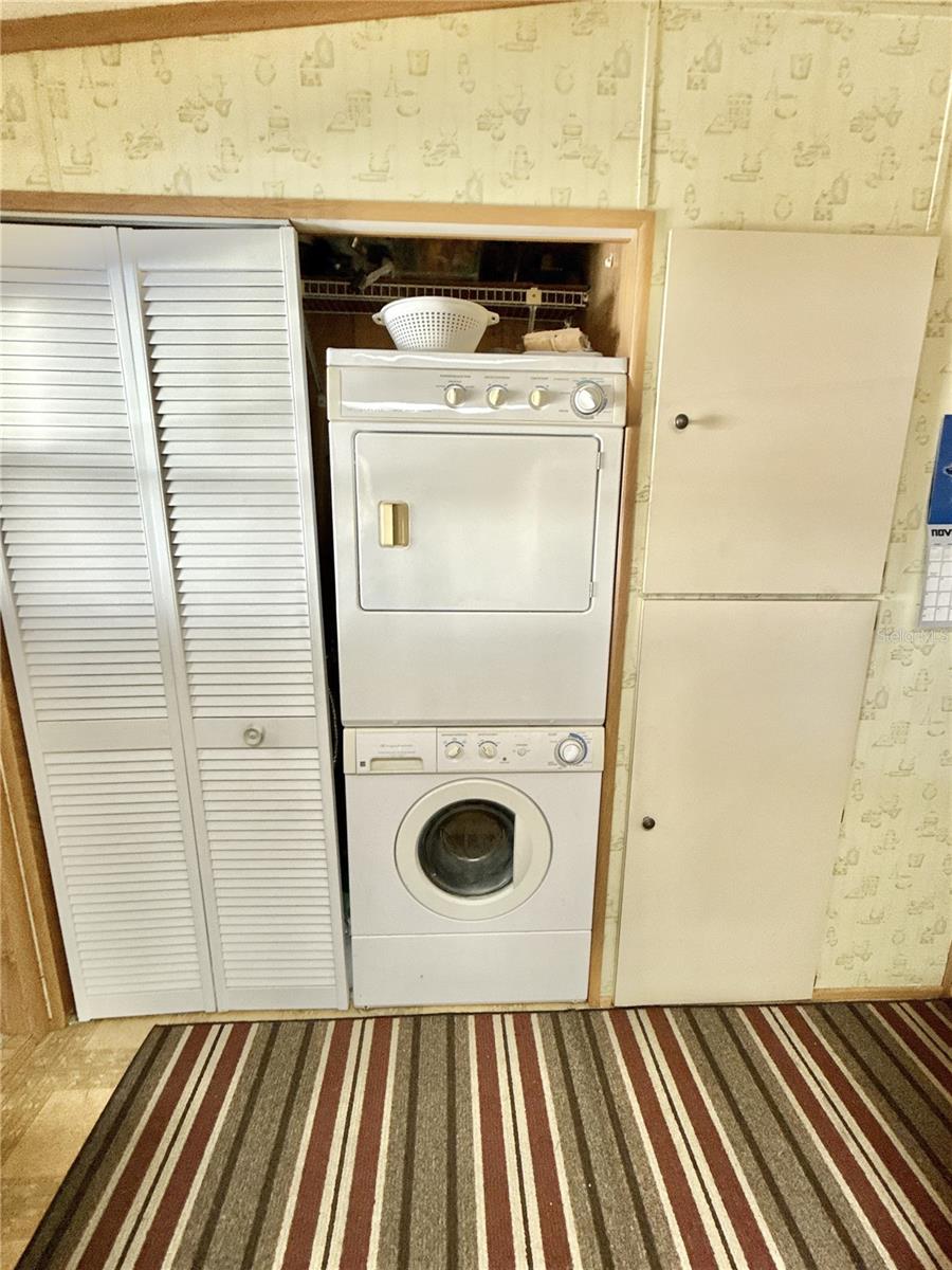 6821 AMERICANA DR NE #106, ST PETERSBURG, FL, 33702