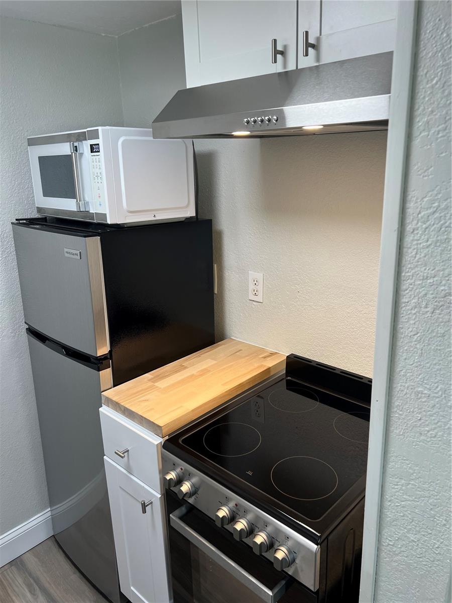 4141 DOLPHIN DR #4141, TAMPA, FL, 33617