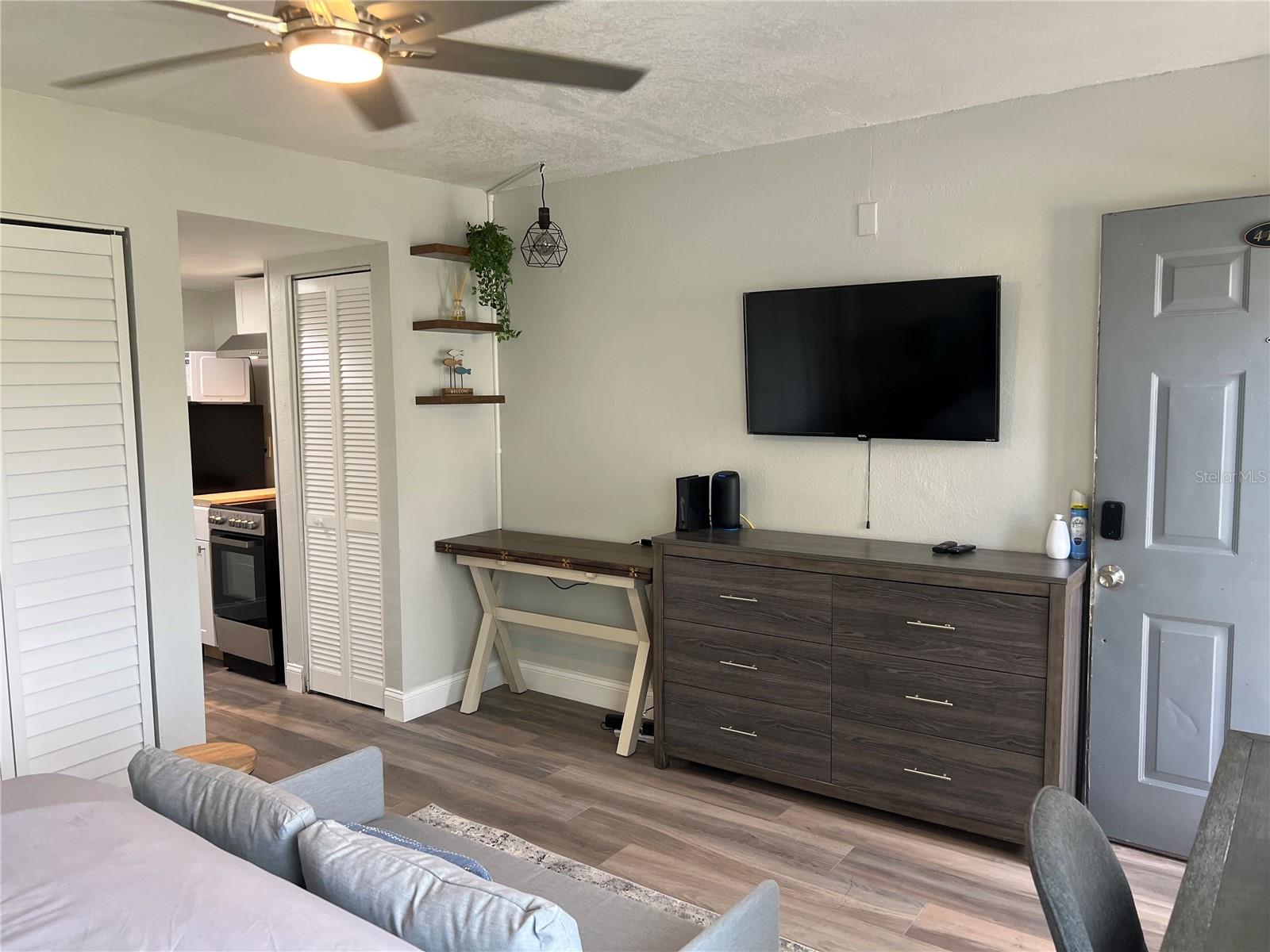 4141 DOLPHIN DR #4141, TAMPA, FL, 33617