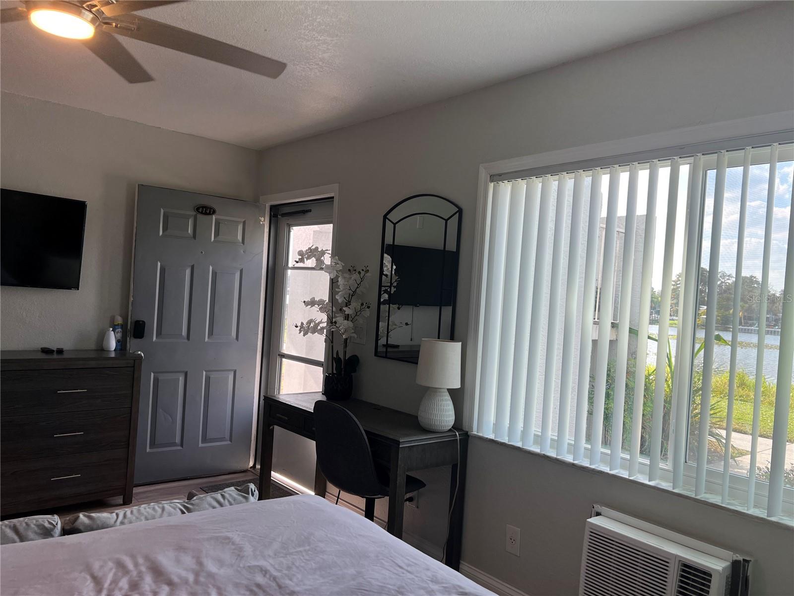 4141 DOLPHIN DR #4141, TAMPA, FL, 33617