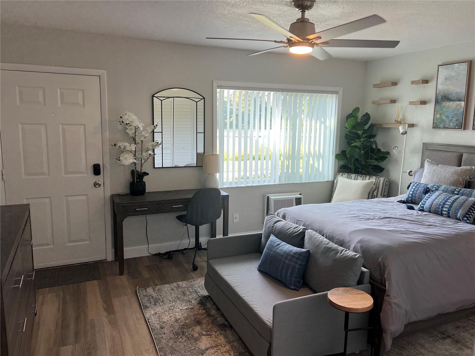 4141 DOLPHIN DR #4141, TAMPA, FL, 33617