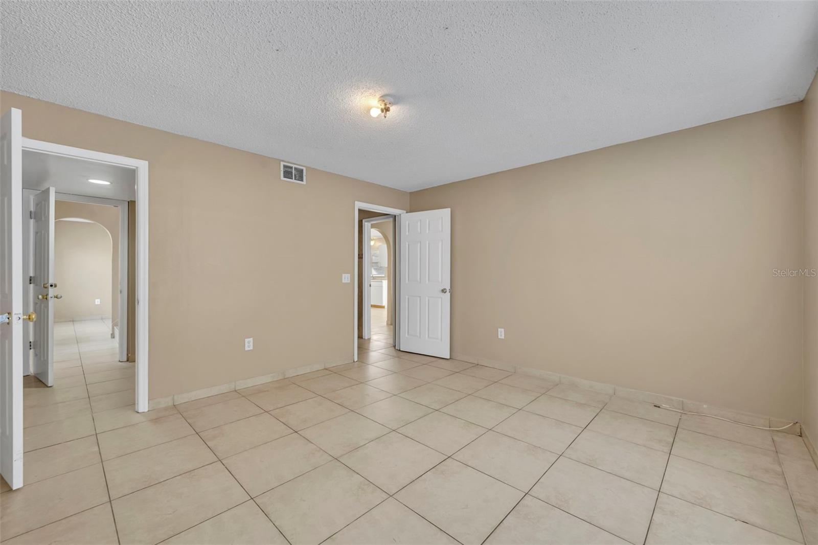 204 CANTERBURY CT, KISSIMMEE, FL, 34758