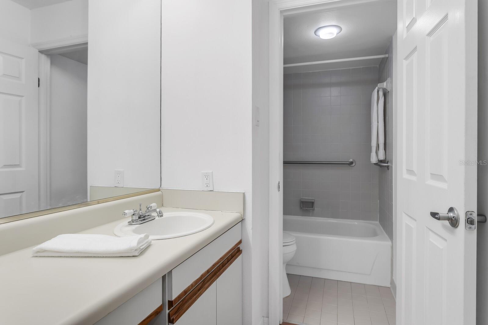 3211 W SWANN AVE #204, TAMPA, FL, 33609