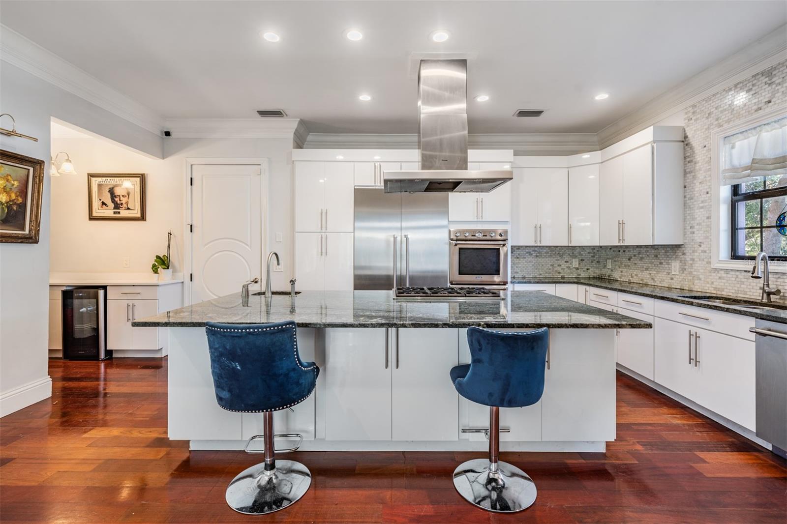 420 S ROYAL POINCIANA DR, TAMPA, FL, 33609