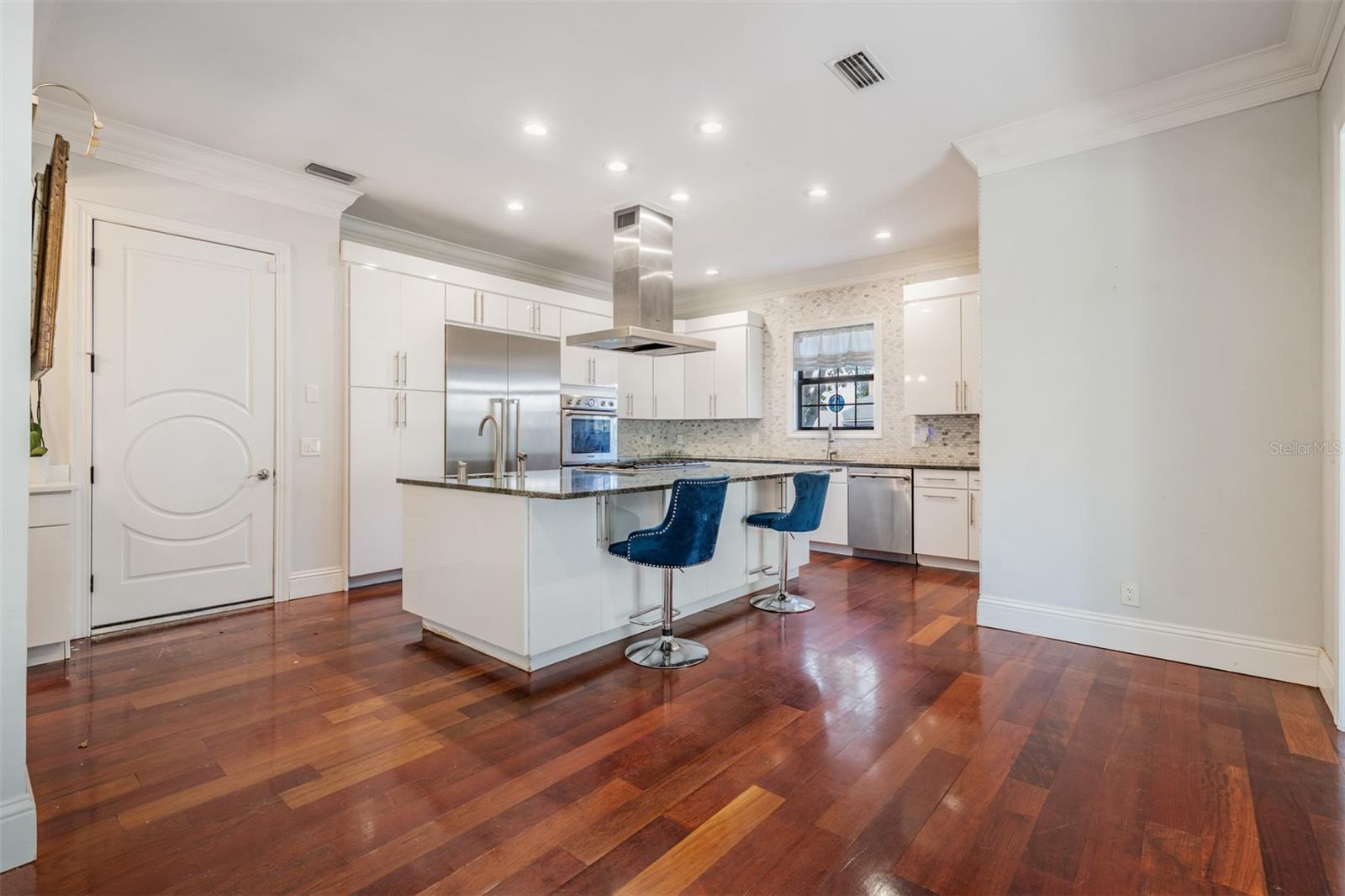 420 S ROYAL POINCIANA DR, TAMPA, FL, 33609