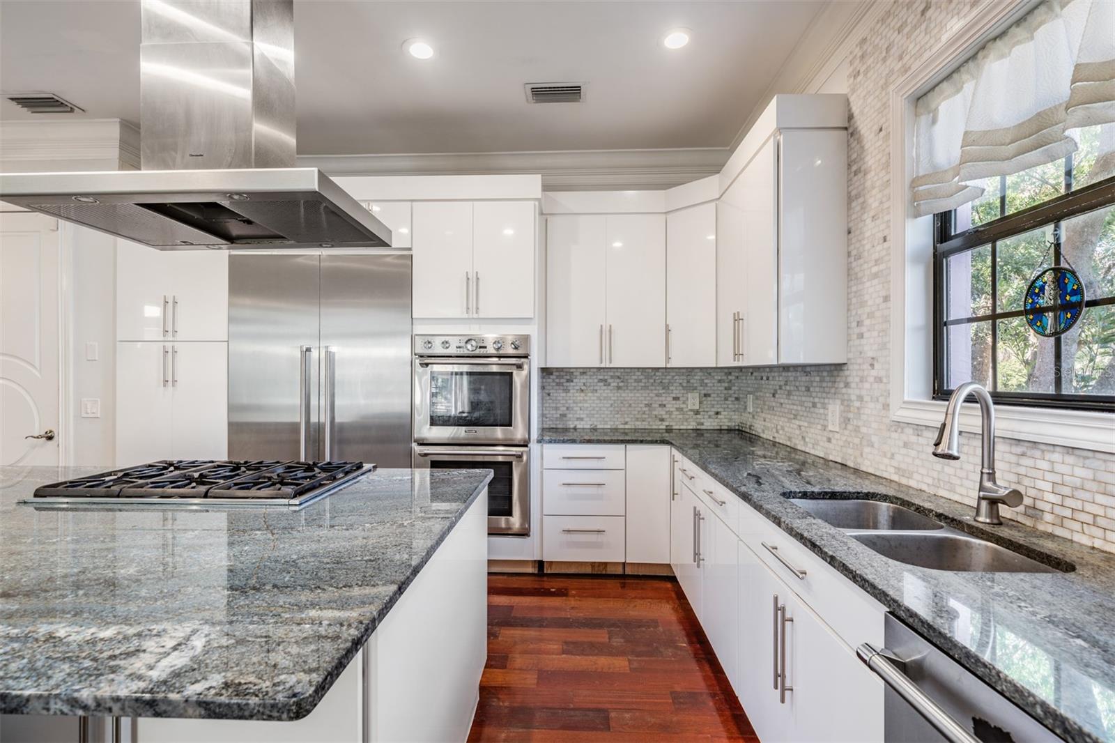 420 S ROYAL POINCIANA DR, TAMPA, FL, 33609