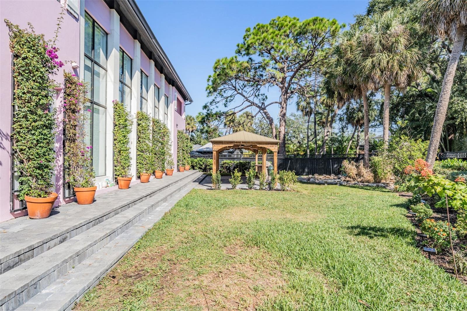 420 S ROYAL POINCIANA DR, TAMPA, FL, 33609