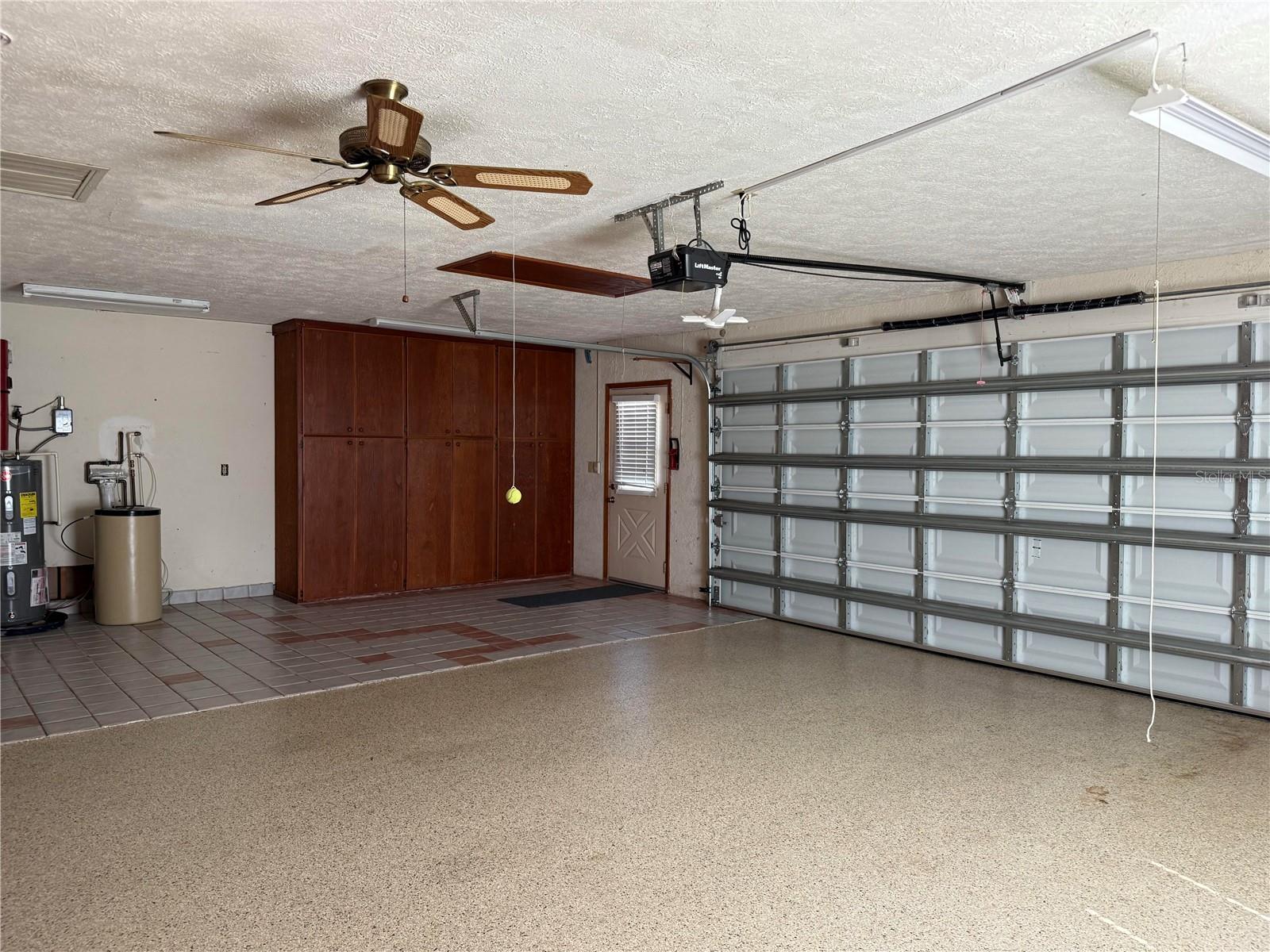 35019 DOLPHIN LAKE DR, ZEPHYRHILLS, FL, 33541