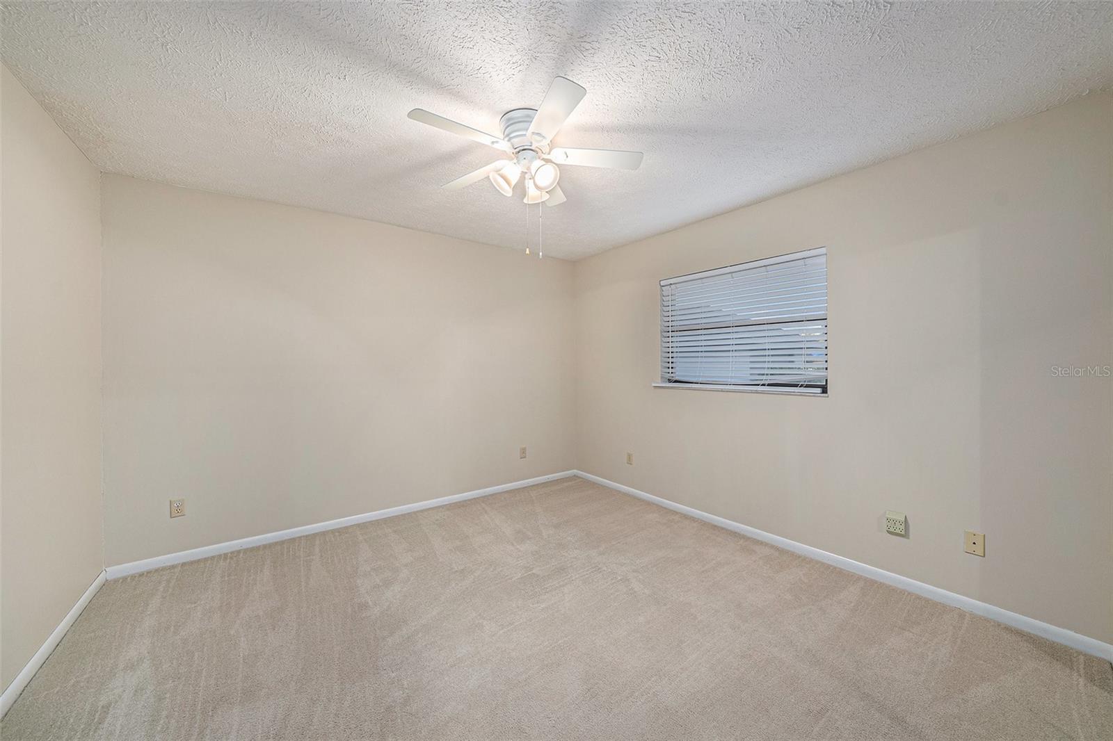 35019 DOLPHIN LAKE DR, ZEPHYRHILLS, FL, 33541