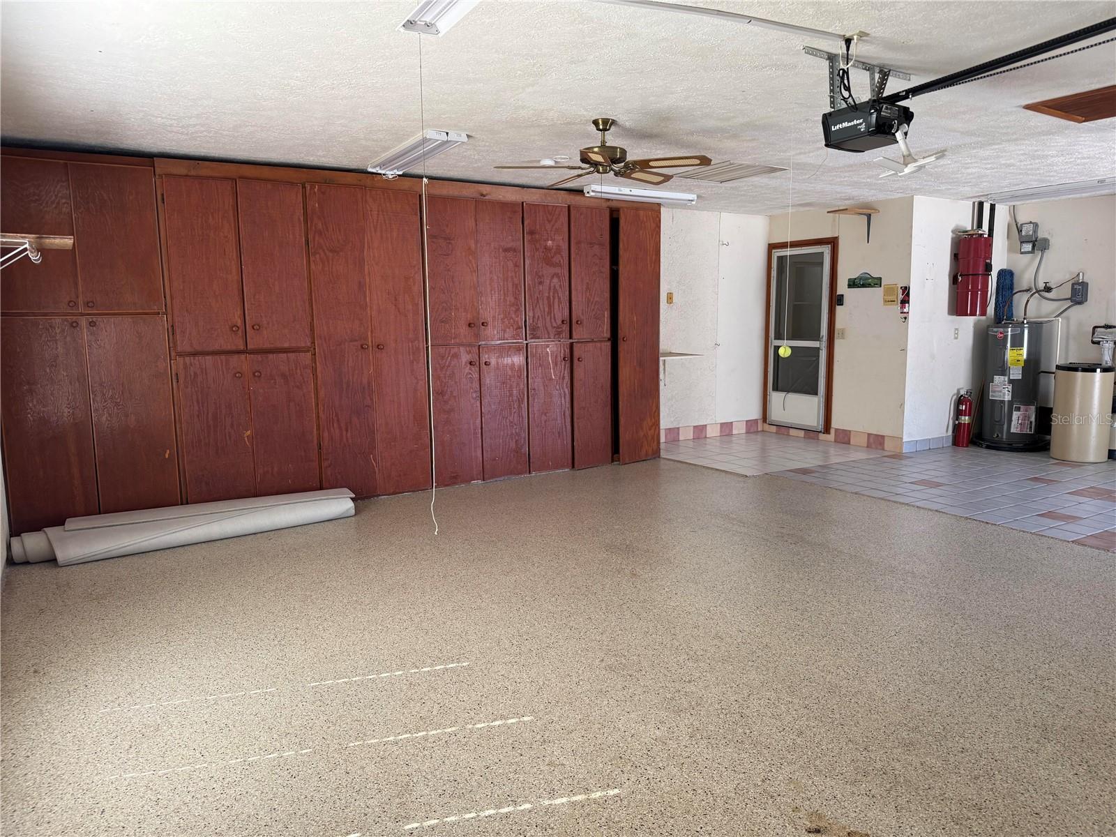 35019 DOLPHIN LAKE DR, ZEPHYRHILLS, FL, 33541