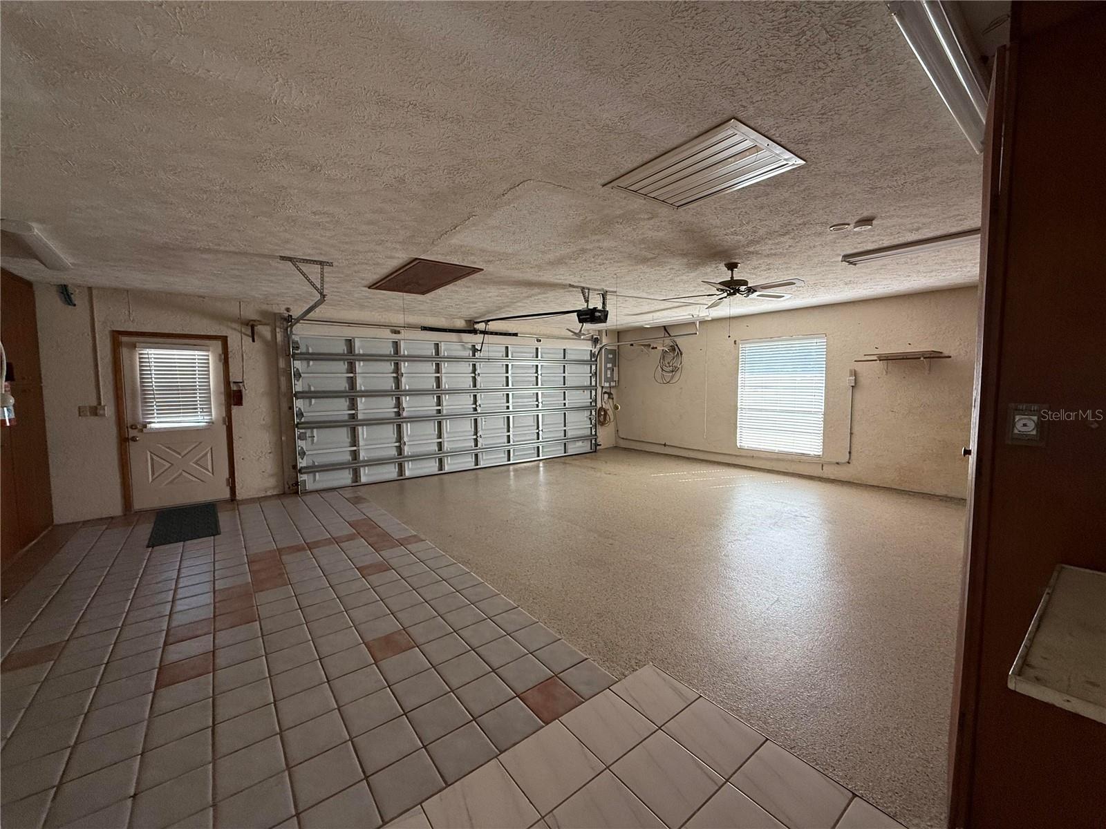 35019 DOLPHIN LAKE DR, ZEPHYRHILLS, FL, 33541