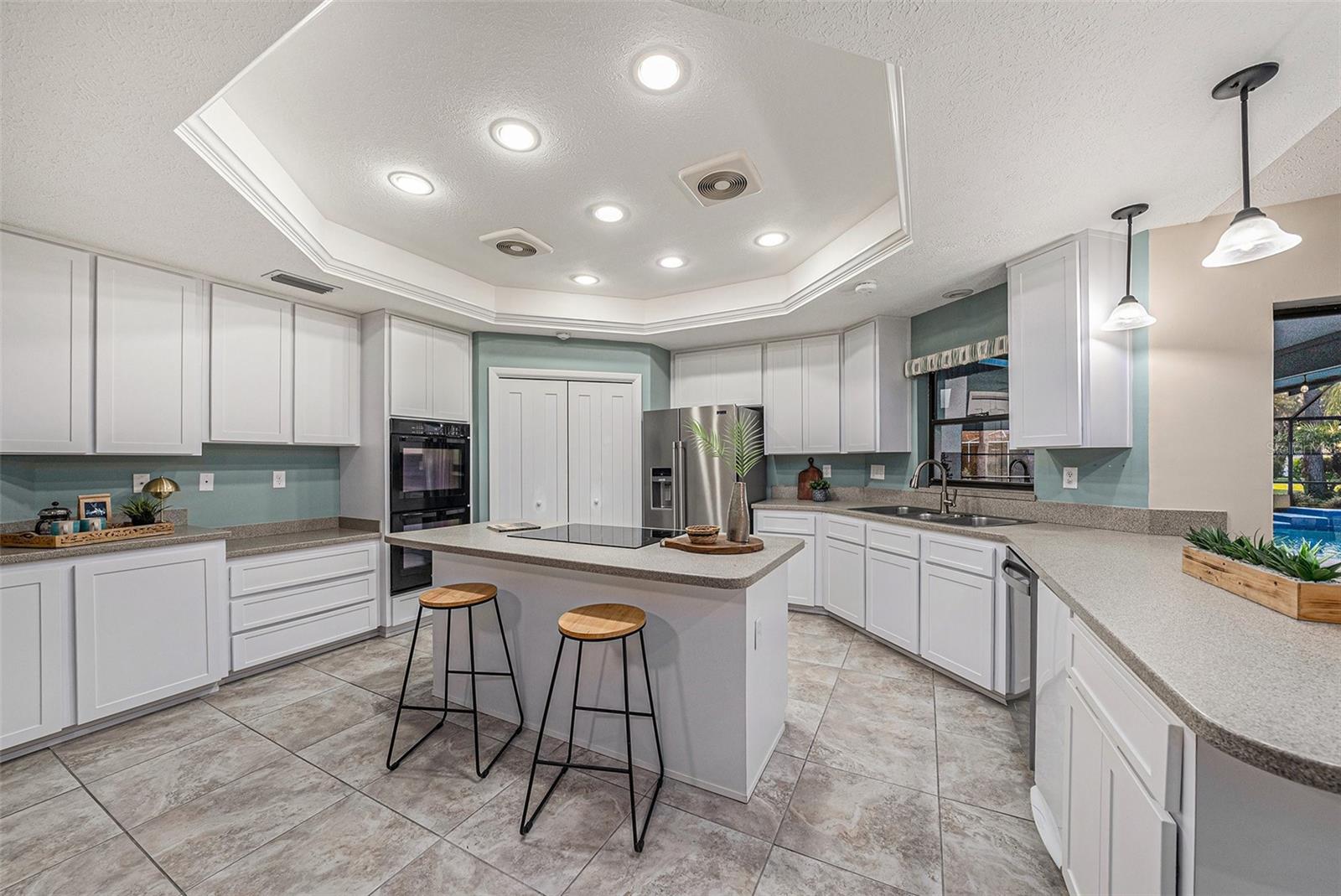 35019 DOLPHIN LAKE DR, ZEPHYRHILLS, FL, 33541