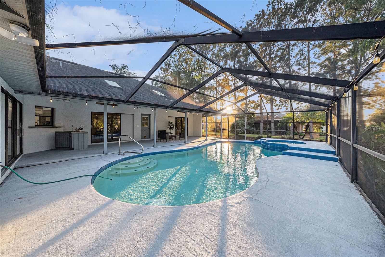 35019 DOLPHIN LAKE DR, ZEPHYRHILLS, FL, 33541