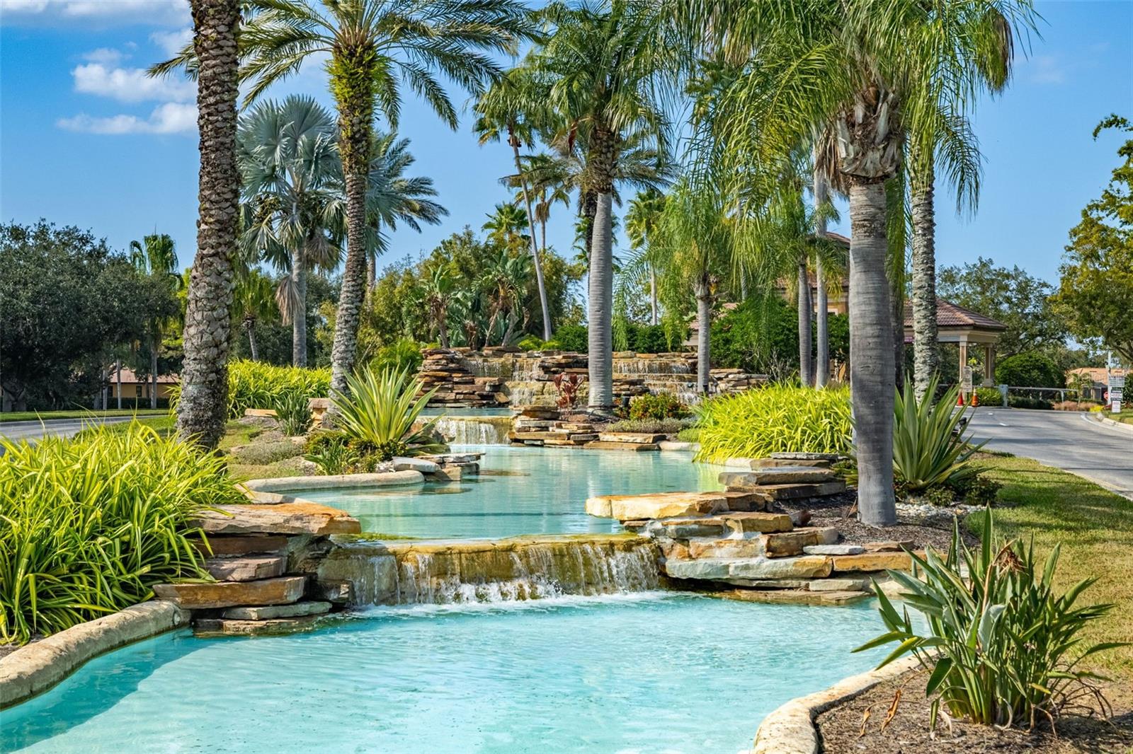 5808 HIDDEN FALLS LANE, APOLLO BEACH, FL, 33572