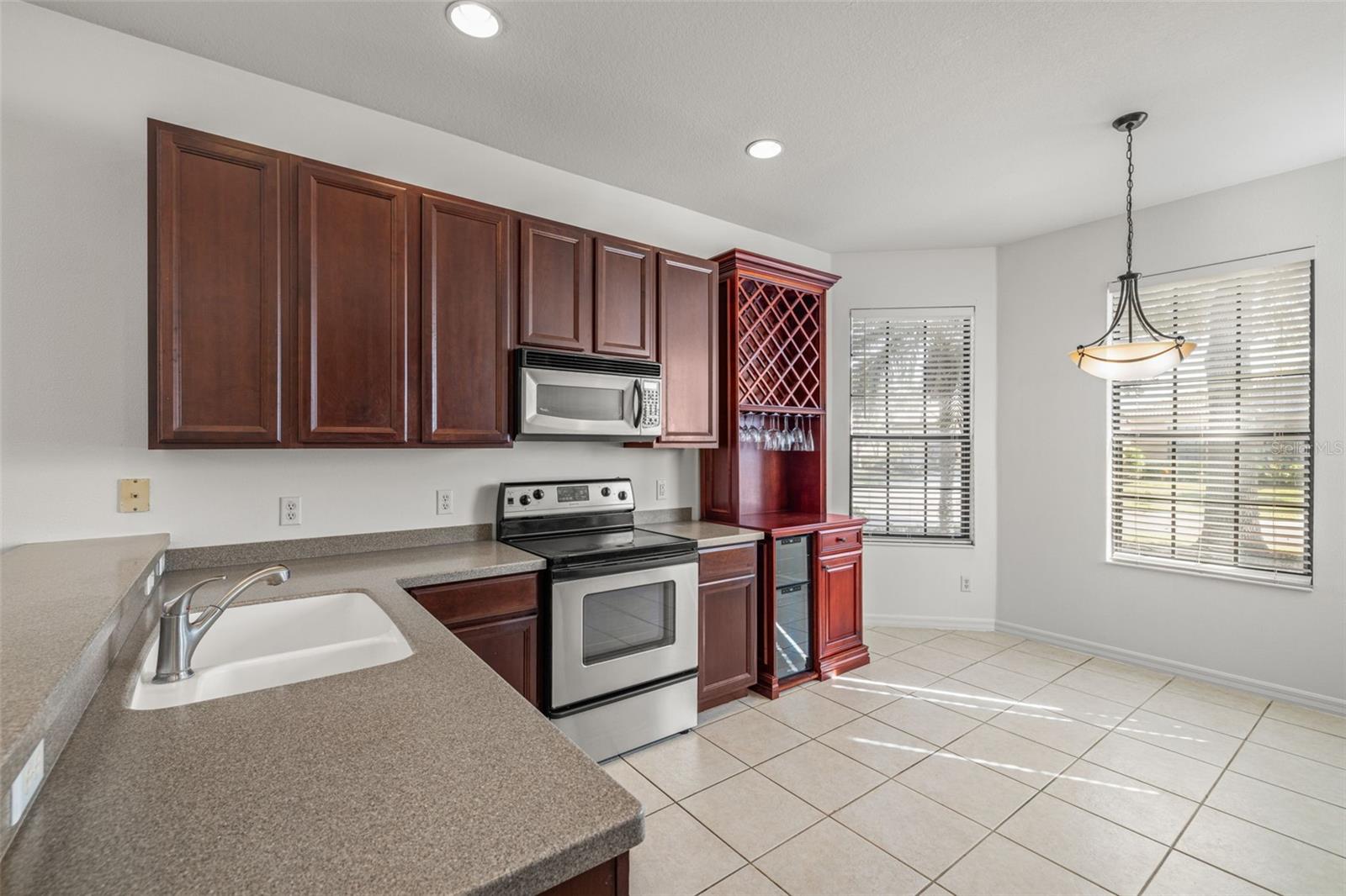 5808 HIDDEN FALLS LANE, APOLLO BEACH, FL, 33572