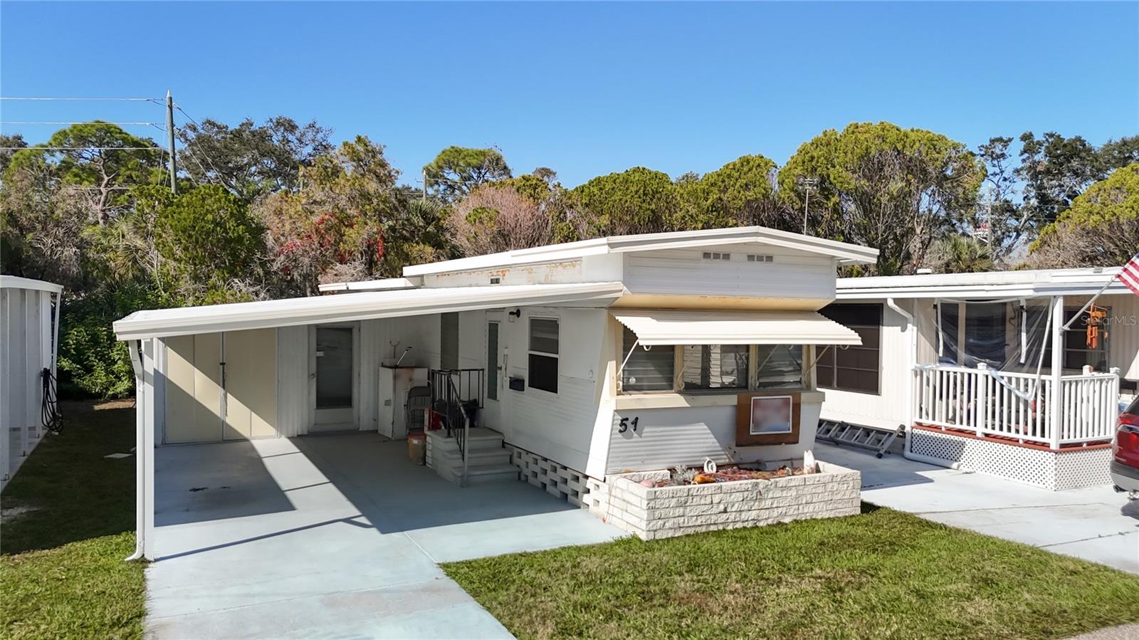 TB8449832 Property Photo