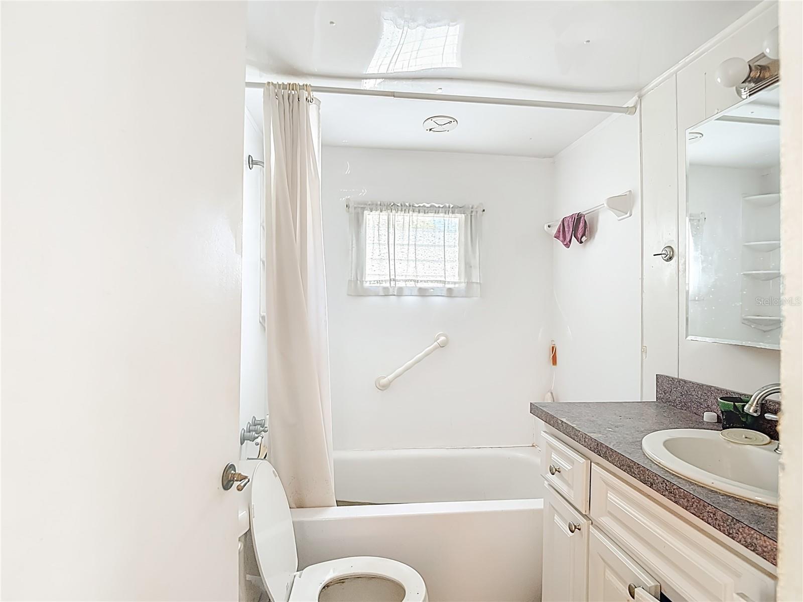 TB8449832 Property Photo