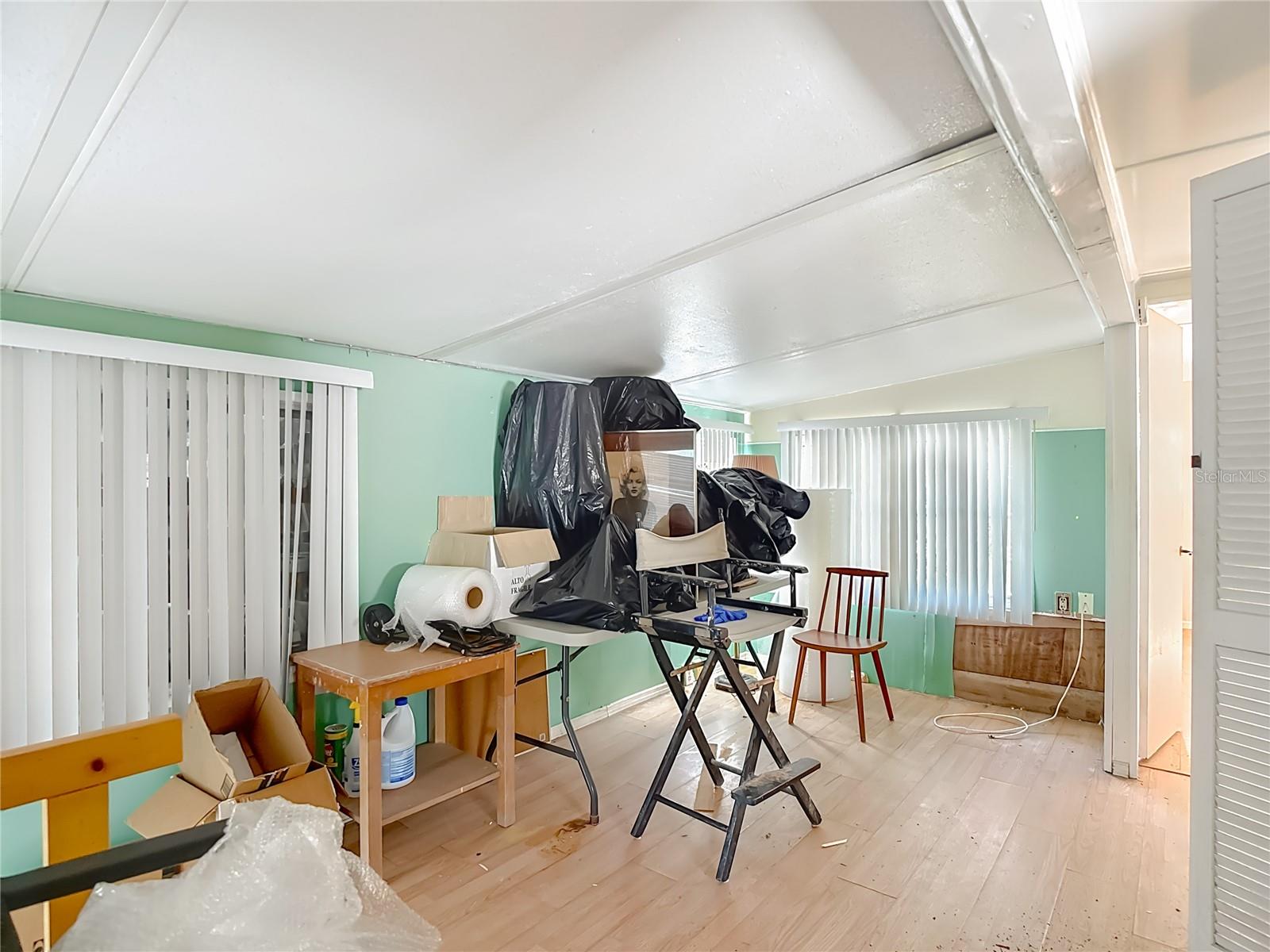 TB8449832 Property Photo