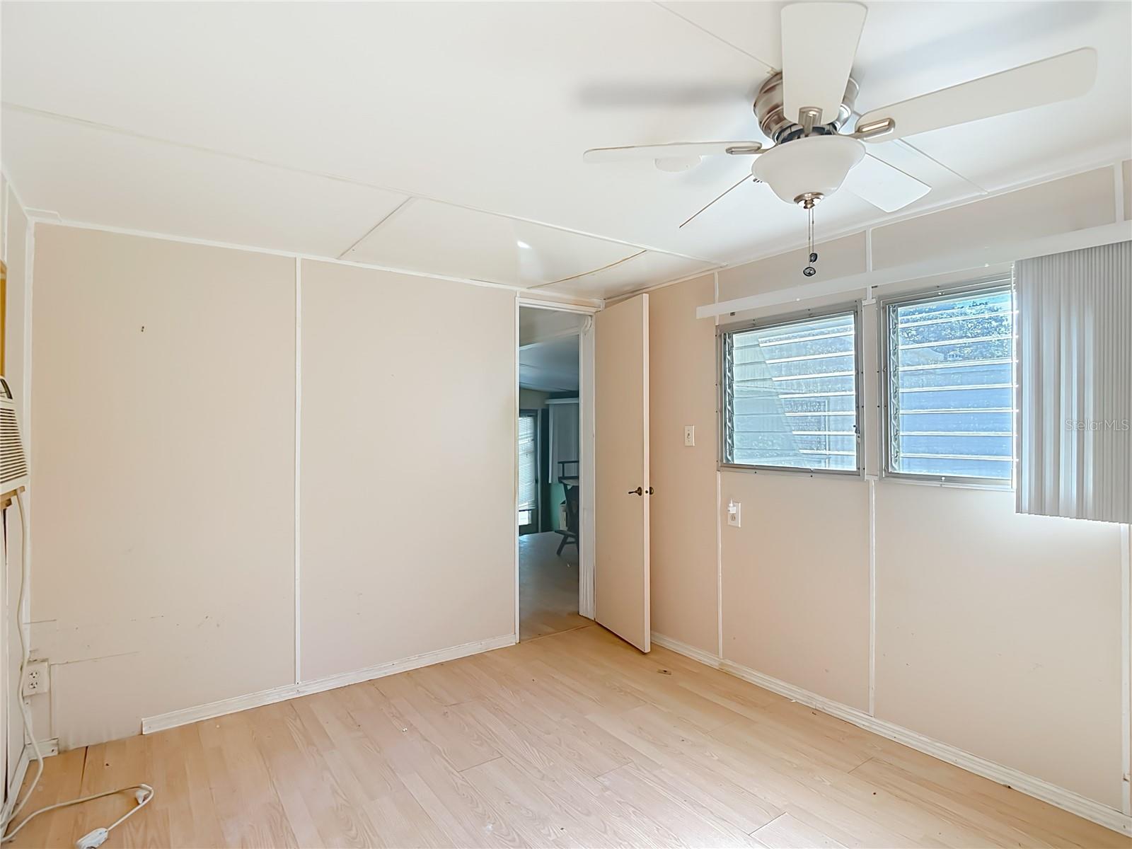 TB8449832 Property Photo