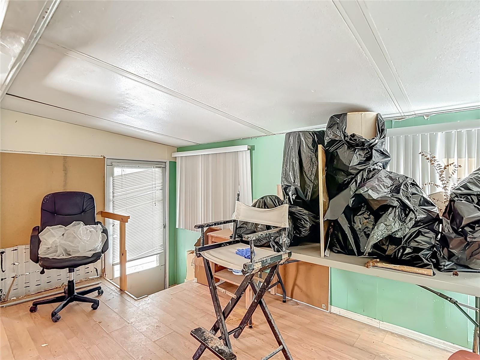 TB8449832 Property Photo