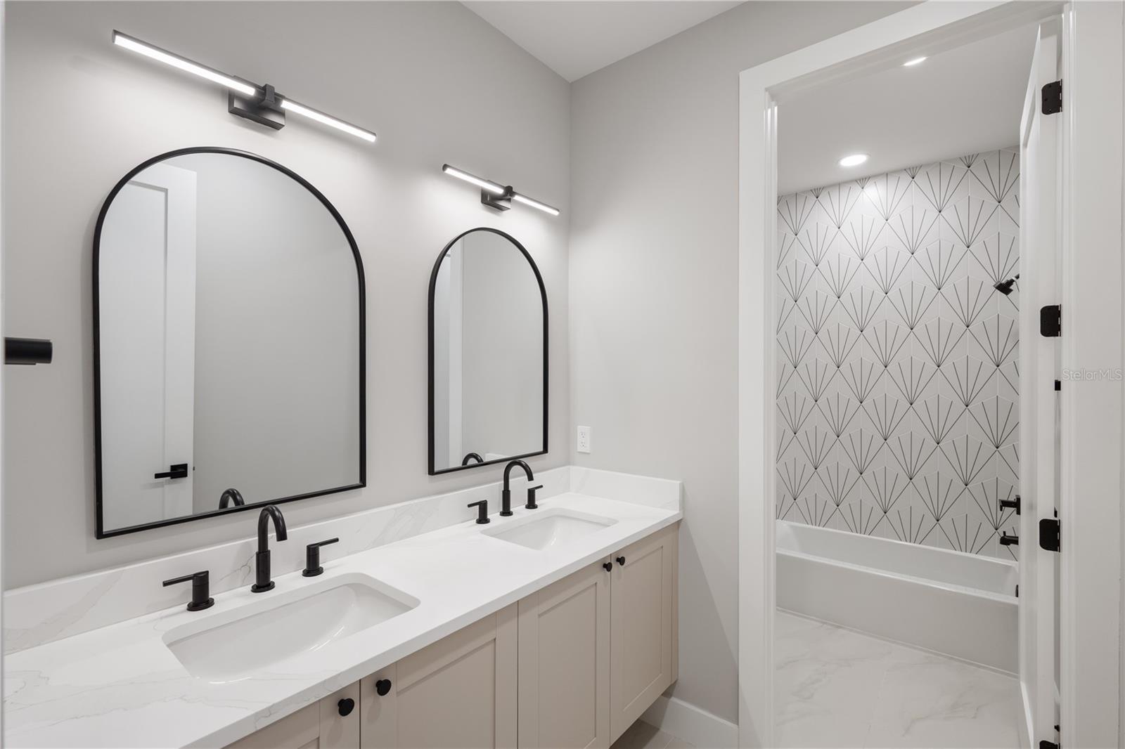 1830 PARK LAKE ST, ORLANDO, FL, 32803