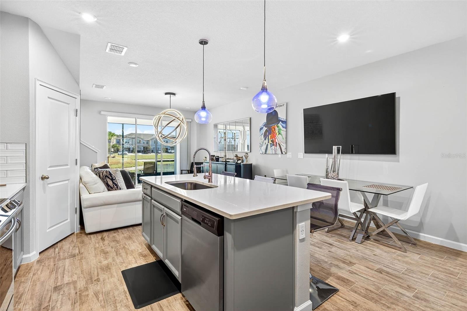 25993 WOVEN WICKER BND, LUTZ, FL, 33559