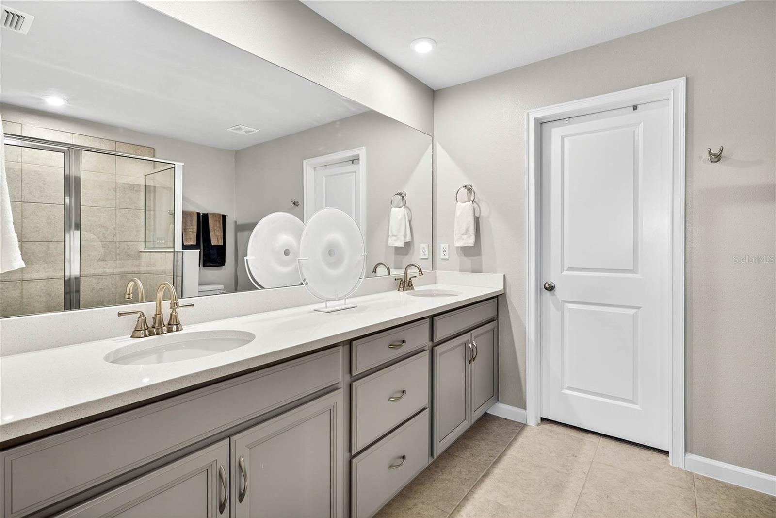 25993 WOVEN WICKER BND, LUTZ, FL, 33559